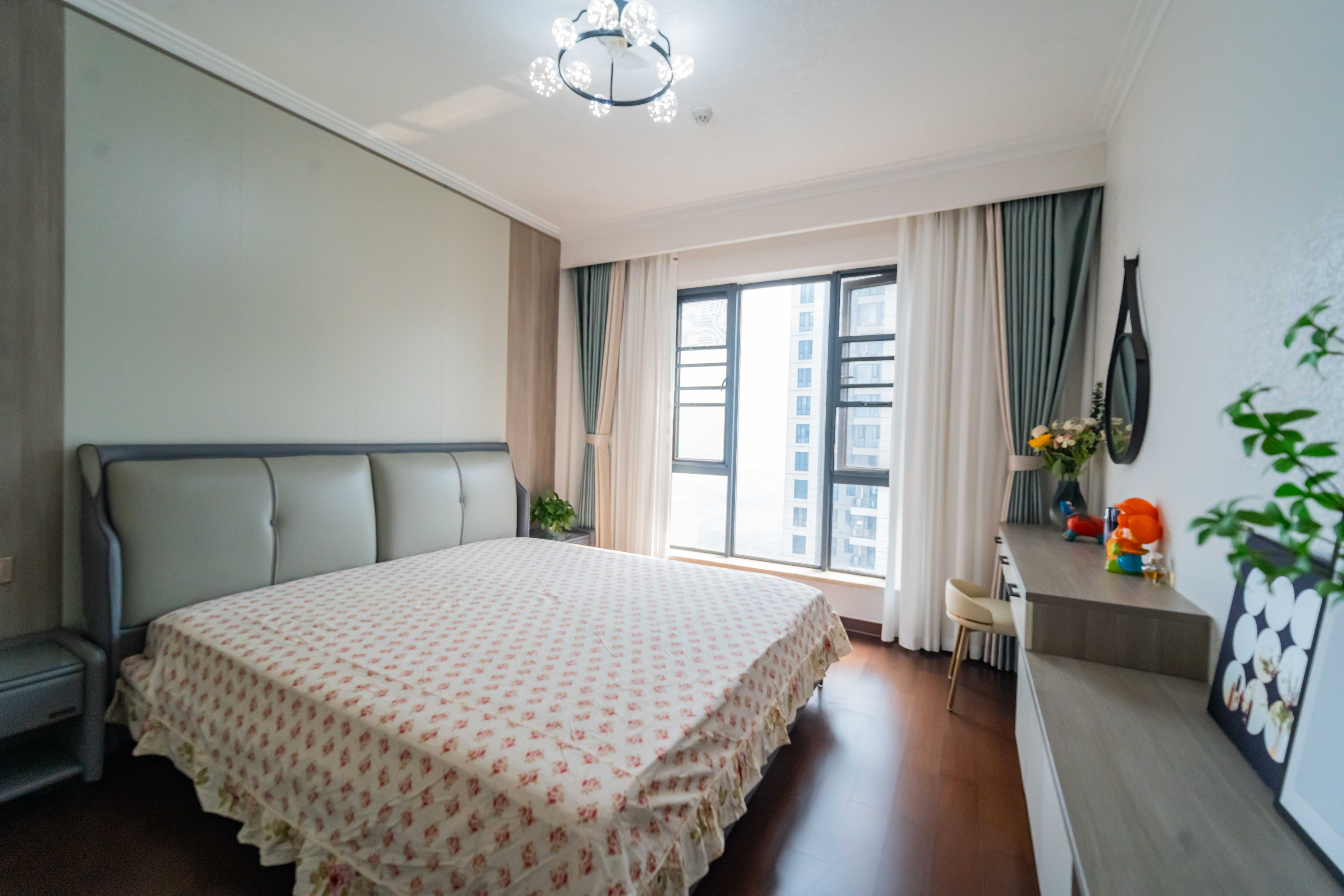 绿地长沙城际空间站(绿地新里佳苑) 4室2厅2卫 148.0万 绿地长沙城际空间站(绿地新里佳苑) 4室2厅2卫 148.0万卧室