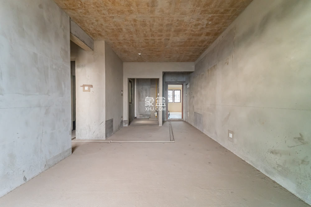 华润置地广场二期  3室2厅2卫    69.8万