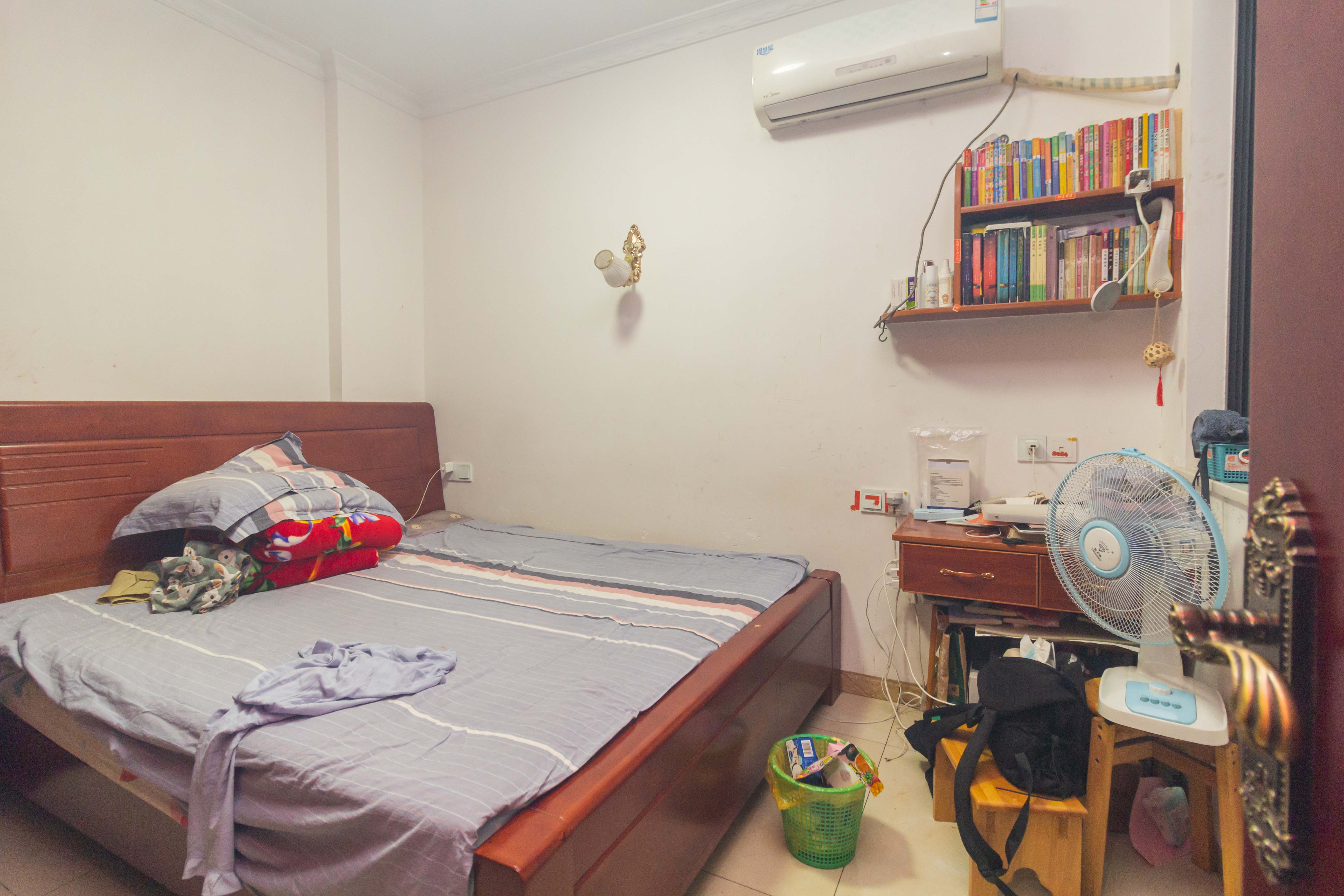 辉宏橄榄城  3室2厅1卫    63.8万 辉宏橄榄城  3室2厅1卫    63.8万卧室