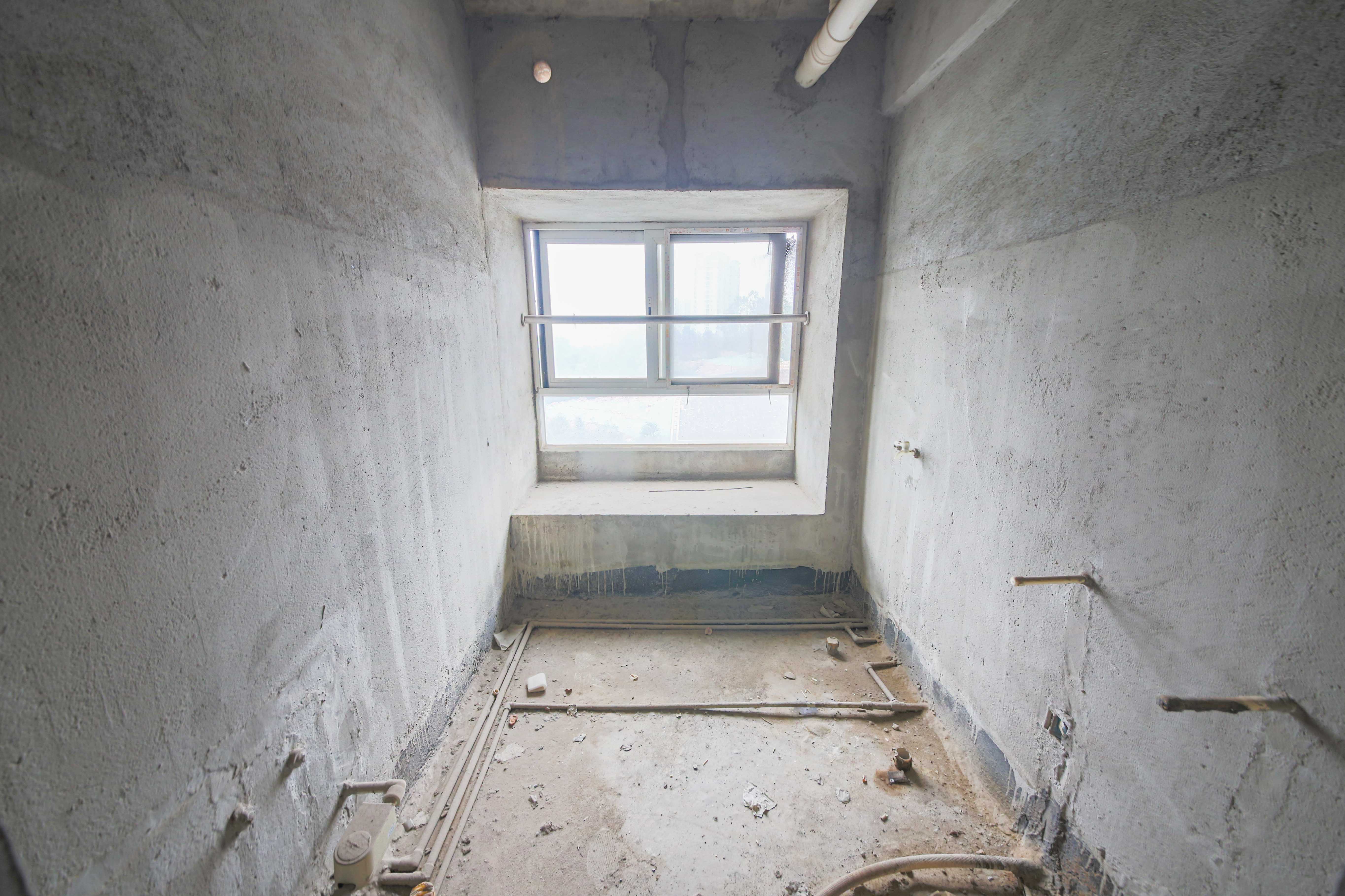 华菱嘉园  4室2厅2卫    198.0万 华菱嘉园  4室2厅2卫    198.0万卫生间