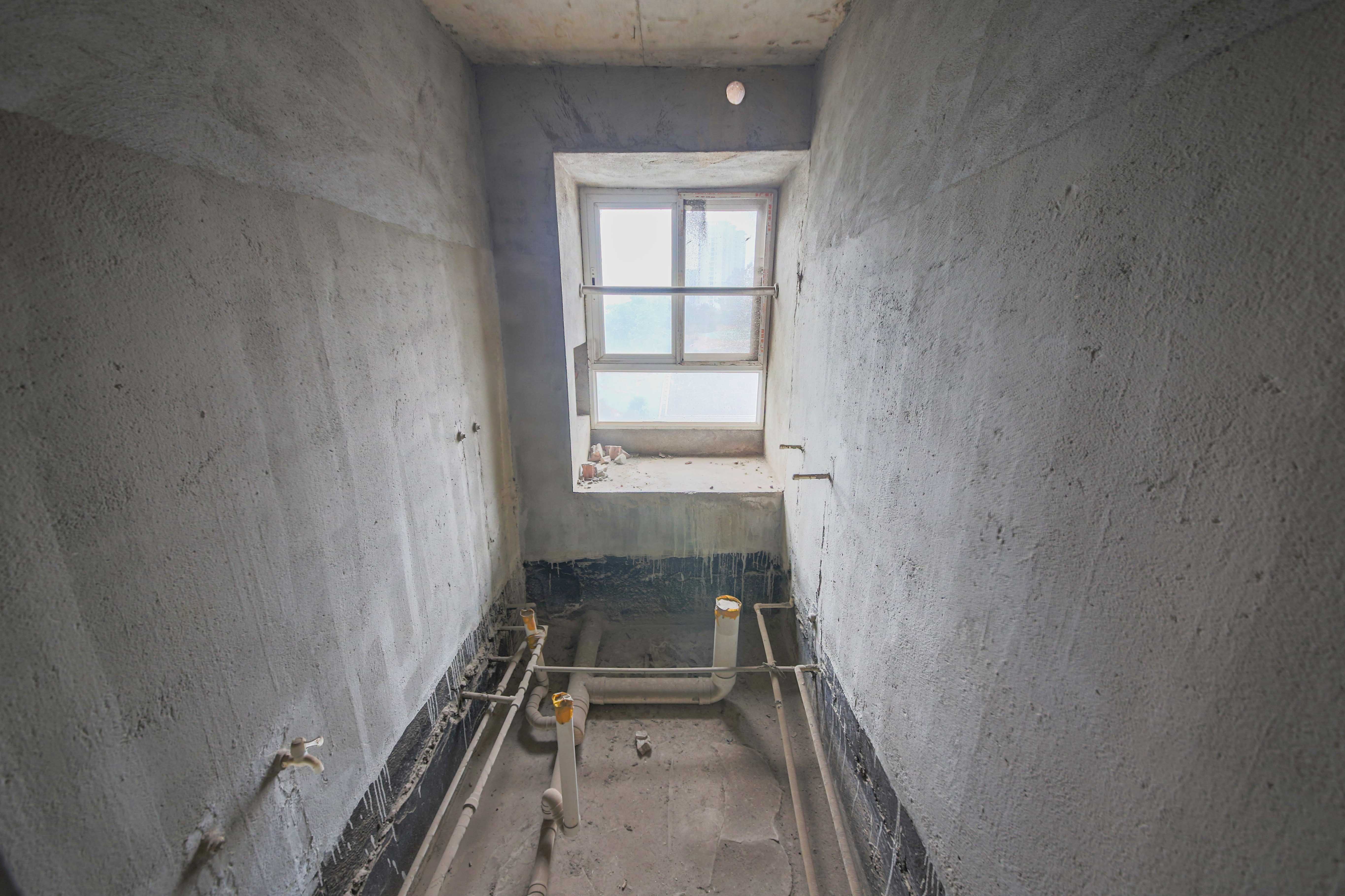 华菱嘉园  4室2厅2卫    198.0万 华菱嘉园  4室2厅2卫    198.0万卫生间