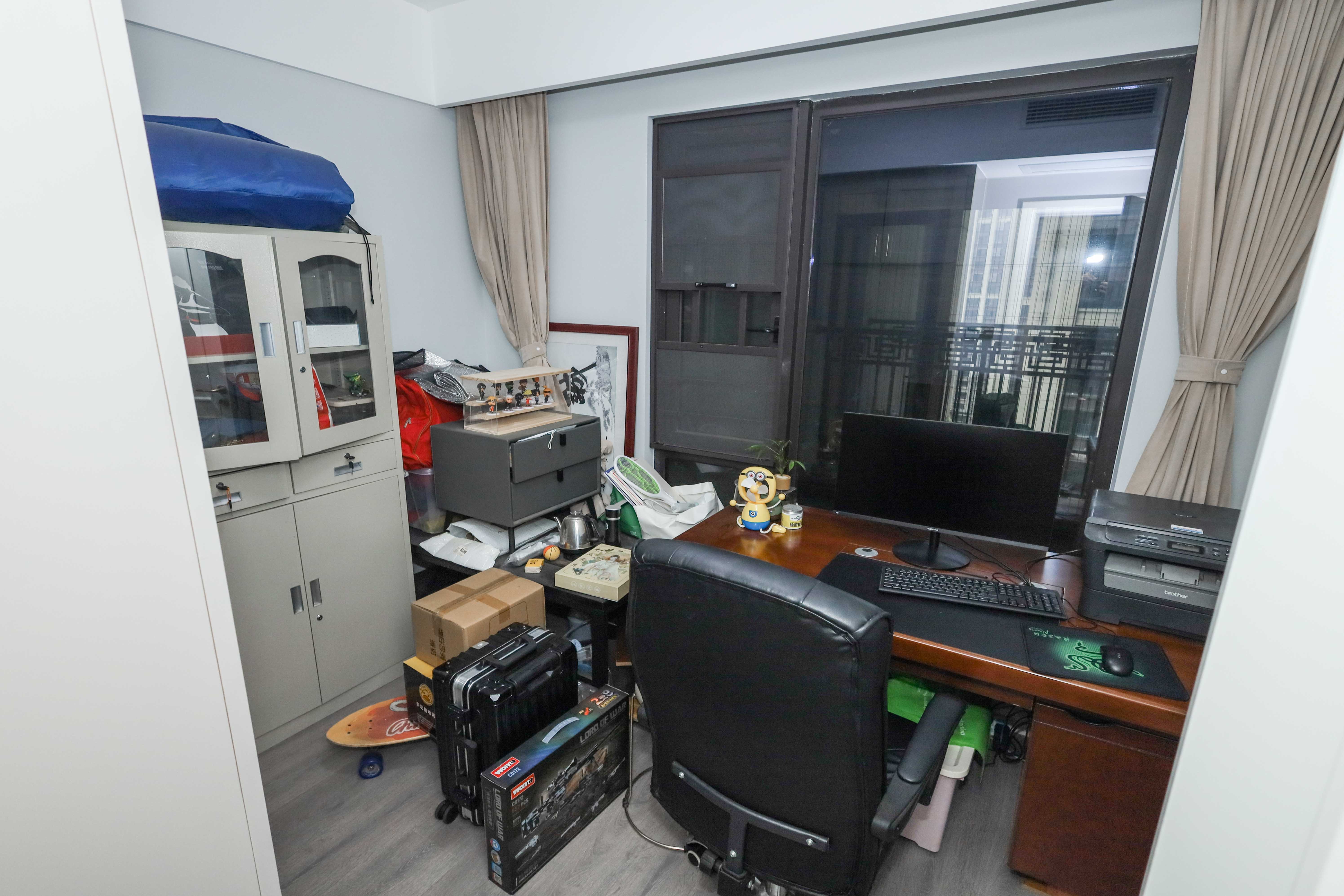 建发央著  3室2厅2卫   220.00万卧室