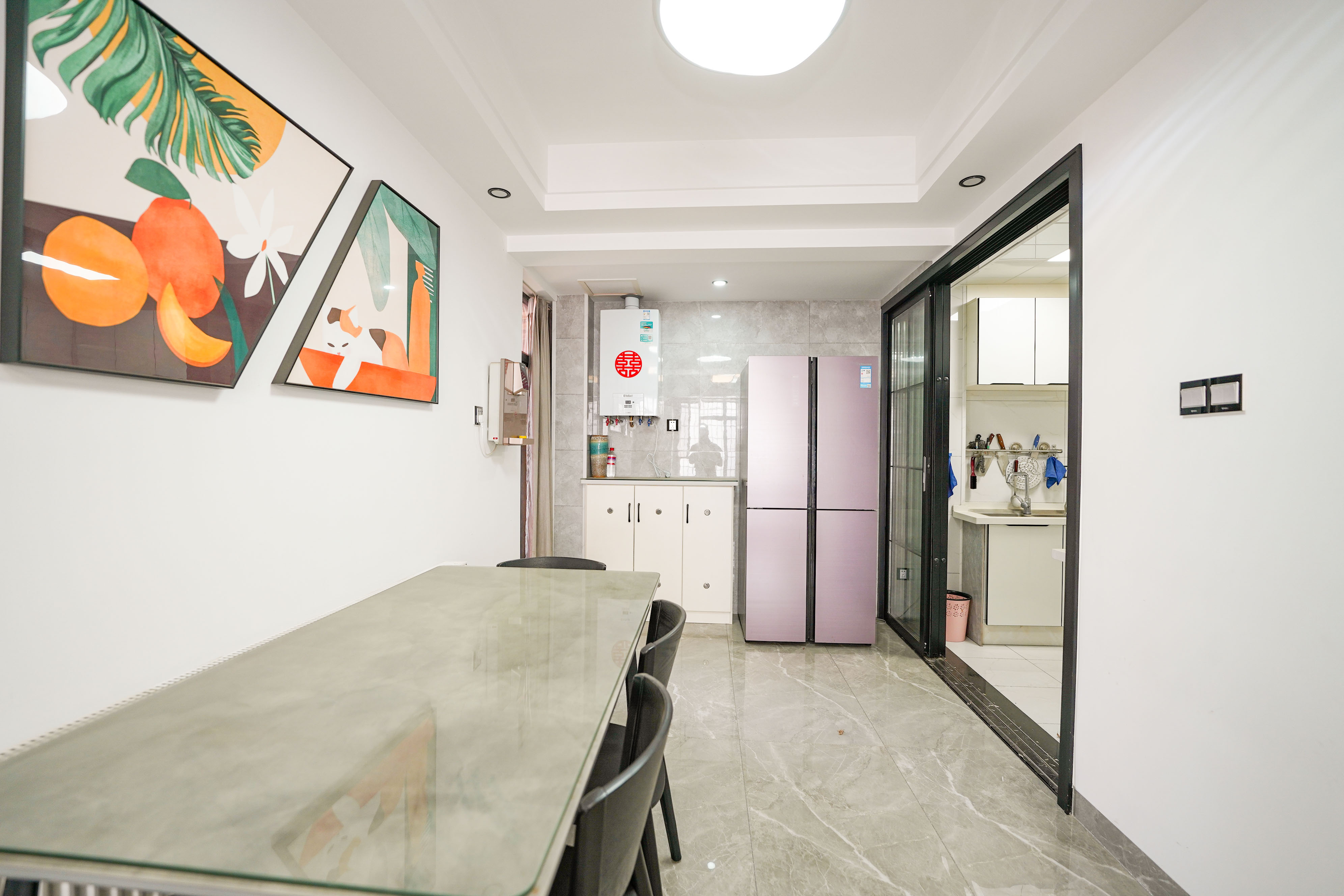 凯富南方鑫城 4室2厅2卫 82.0万 凯富南方鑫城 4室2厅2卫 82.0万客厅