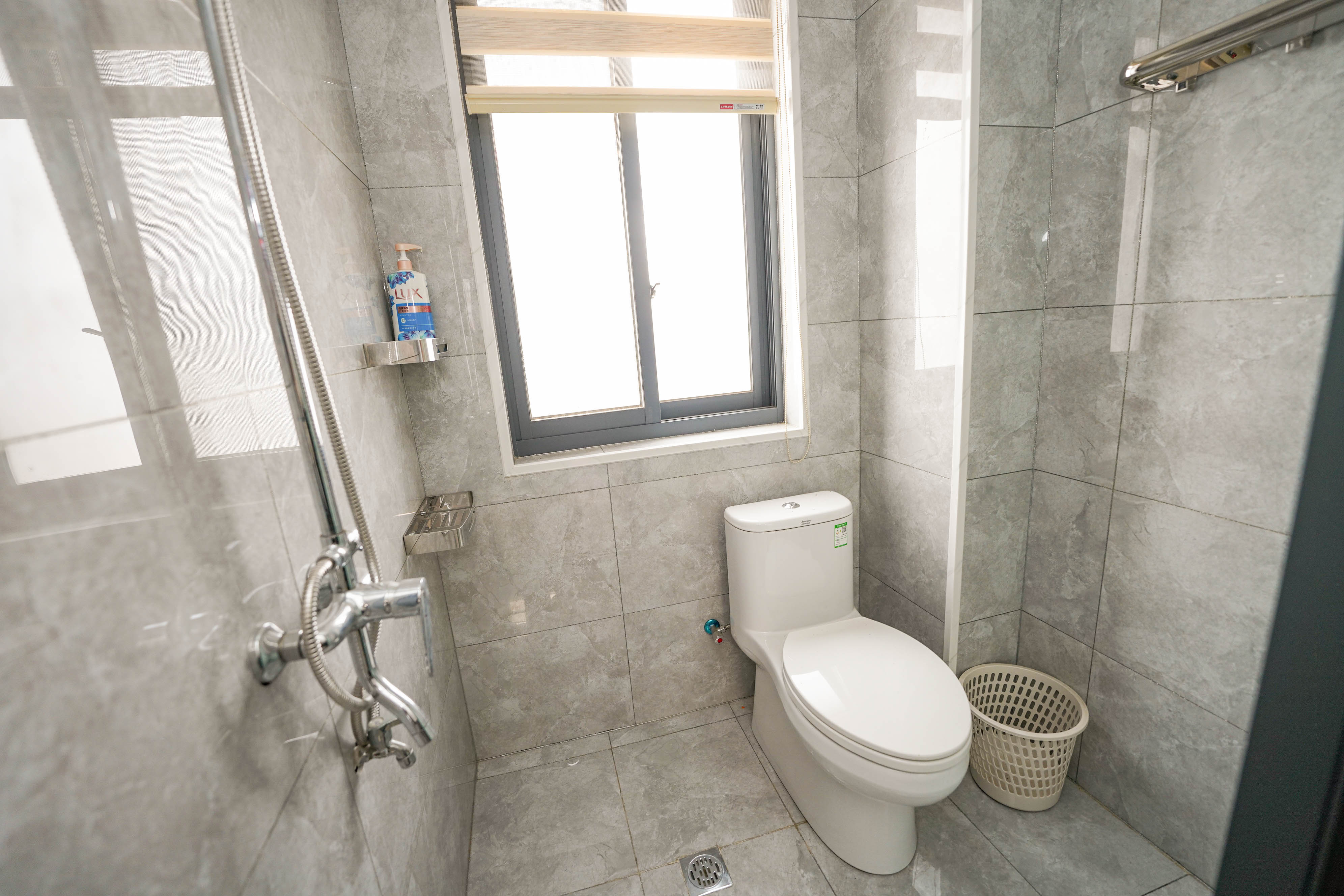 凯富南方鑫城 4室2厅2卫 82.0万 凯富南方鑫城 4室2厅2卫 82.0万其他