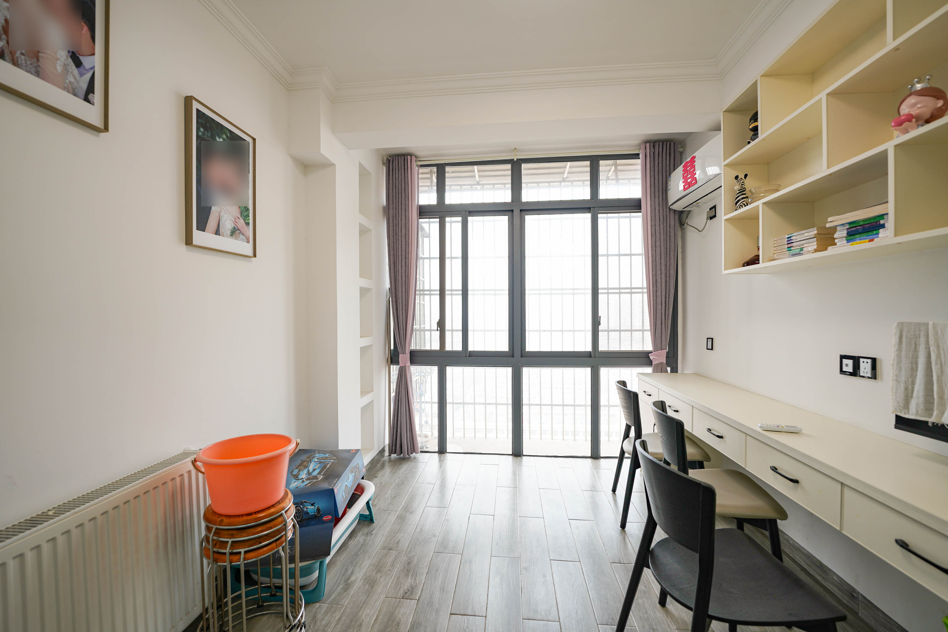 凯富南方鑫城 4室2厅2卫 82.0万 凯富南方鑫城 4室2厅2卫 82.0万卧室