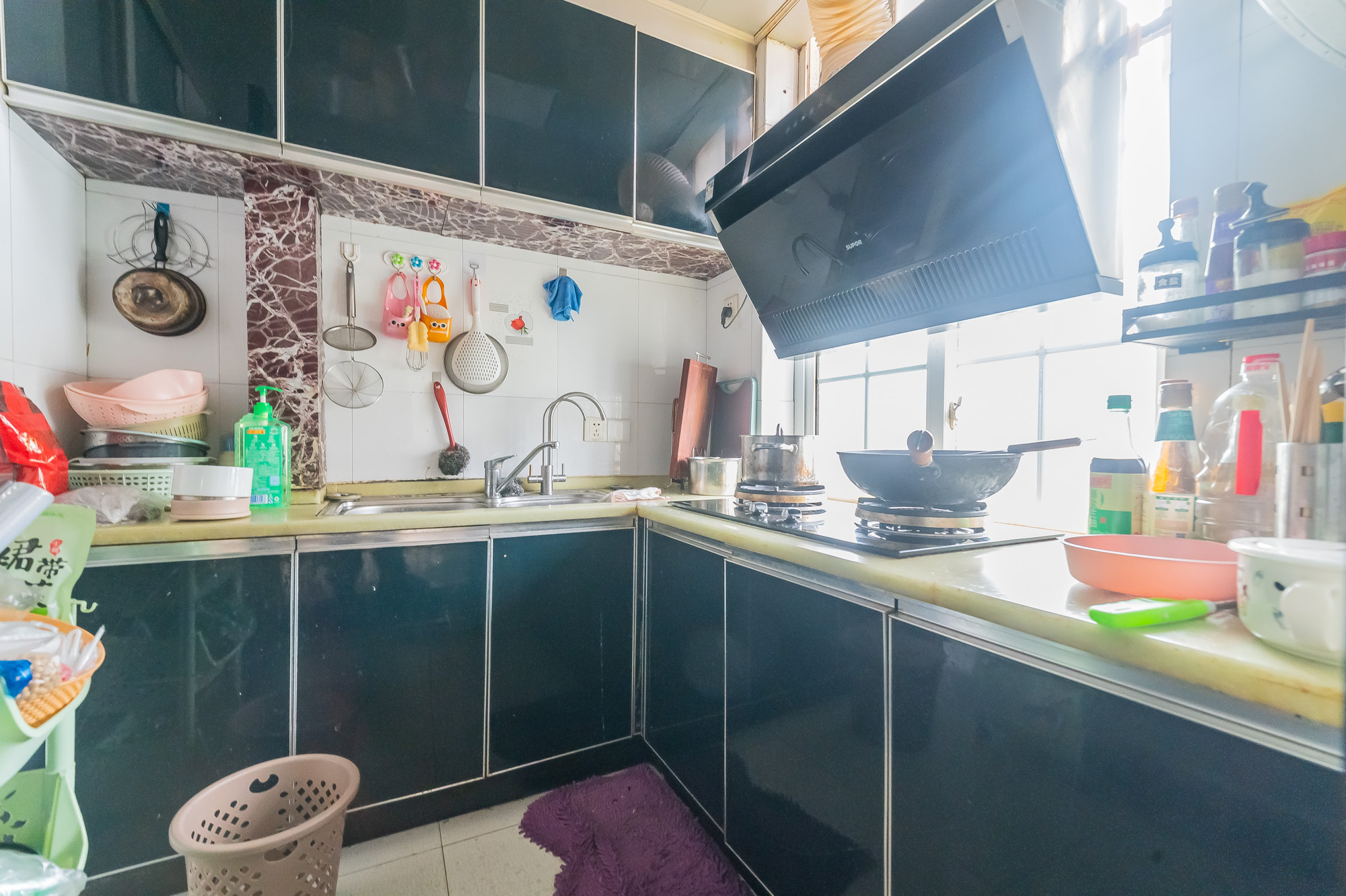 松雅安置小区 5室2厅3卫 85.0万 松雅安置小区 5室2厅3卫 85.0万厨房