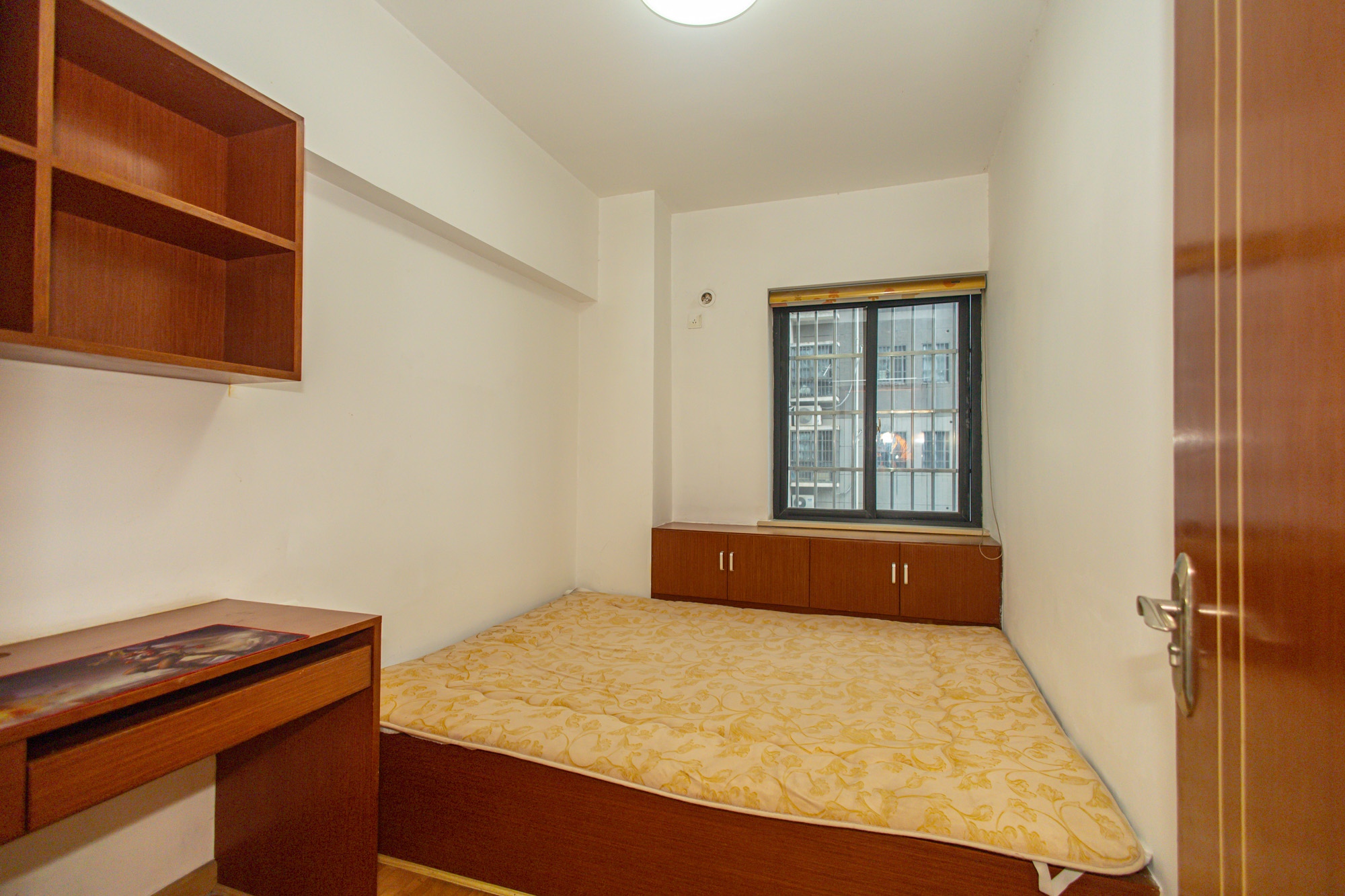 尚都花园城 3室2厅1卫 61.0万 尚都花园城 3室2厅1卫 61.0万卧室