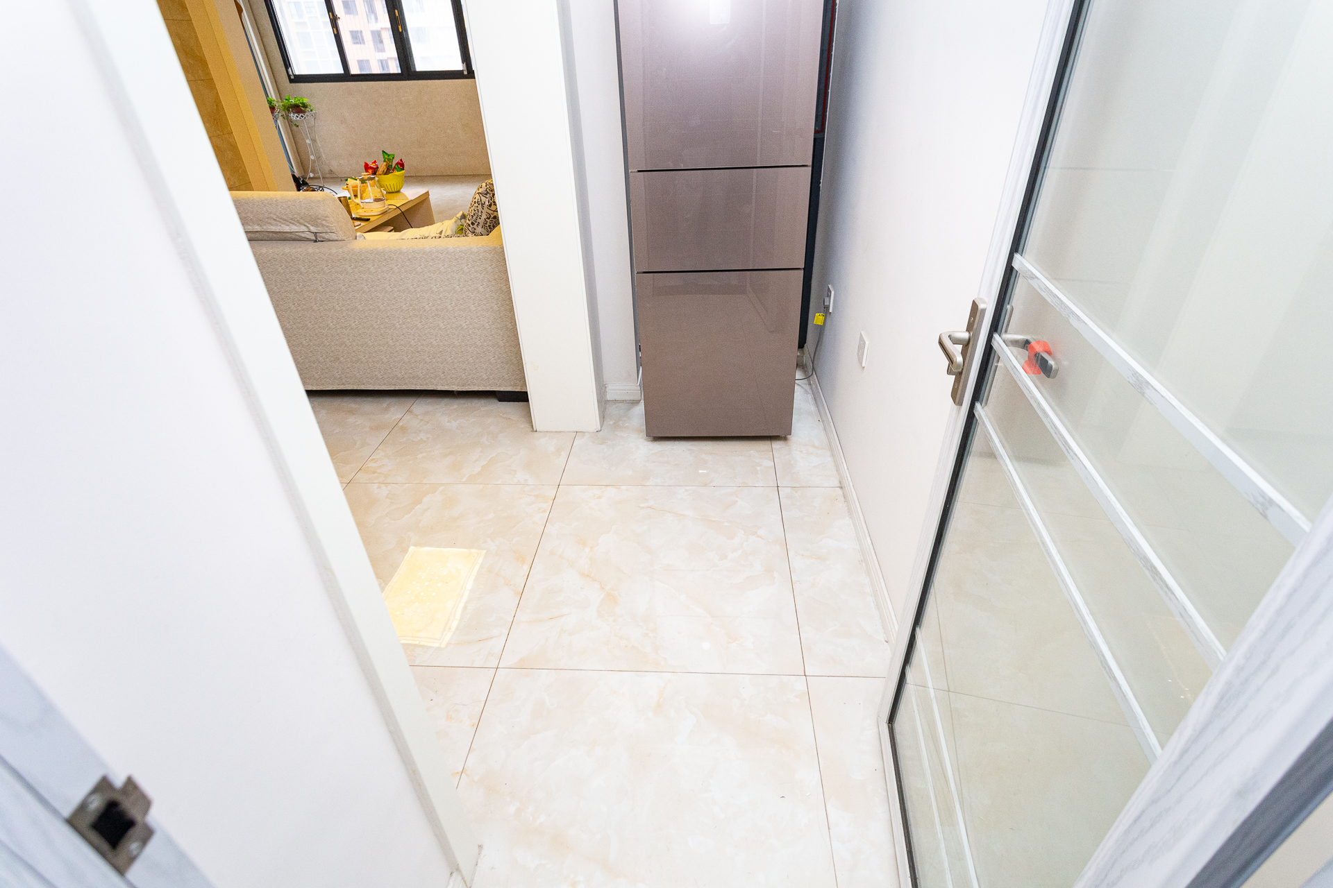 明发国际城 2室2厅1卫 78.8万 明发国际城 2室2厅1卫 78.8万阳台