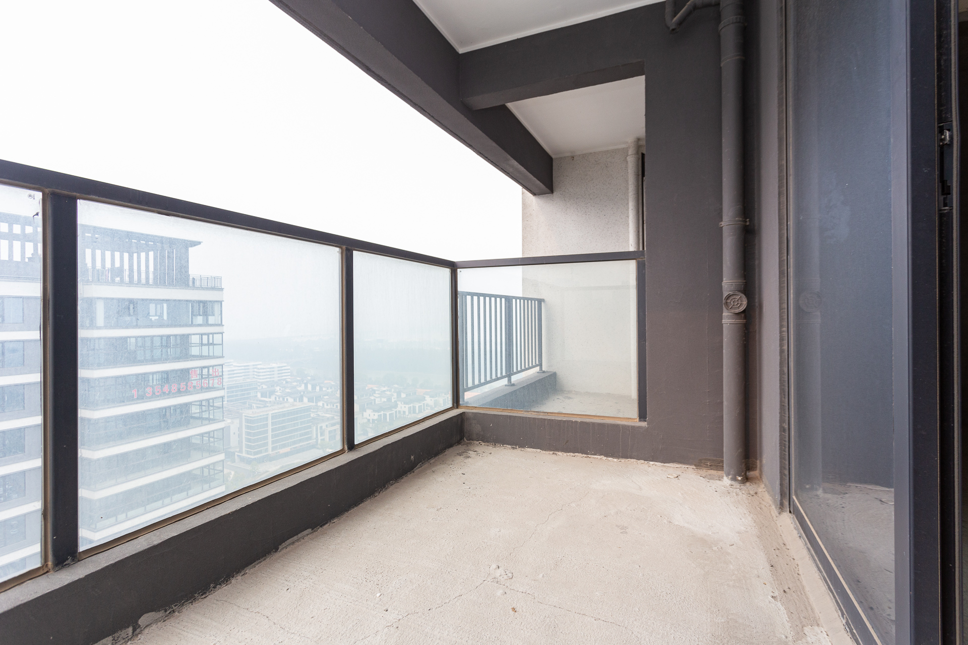 越秀湘江星汇城一期  4室1厅3卫    221.0万 越秀湘江星汇城一期  4室1厅3卫    221.0万阳台