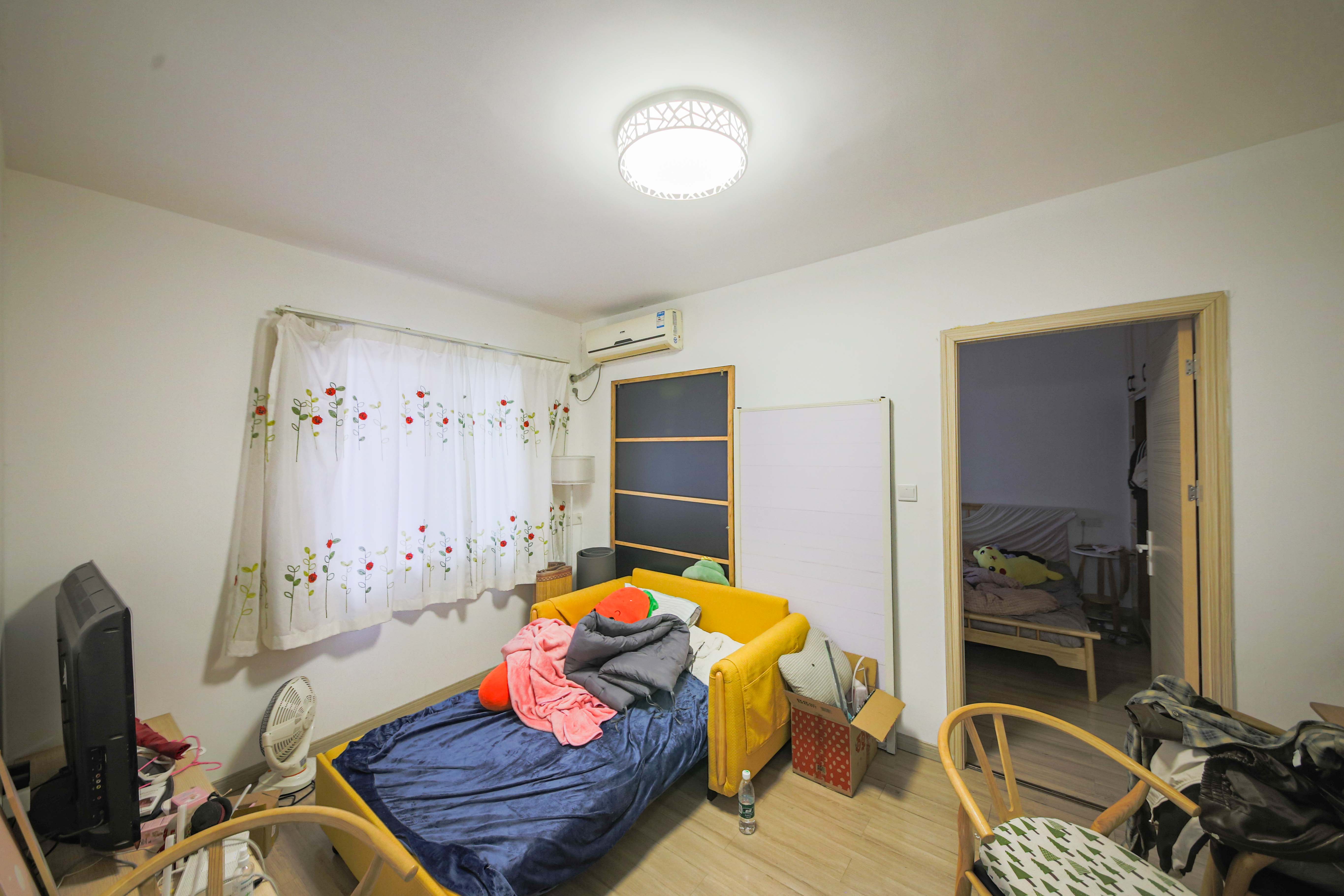 上峰苑(兰亭玥岛) 1室1厅1卫 45.0万 上峰苑(兰亭玥岛) 1室1厅1卫 45.0万客厅