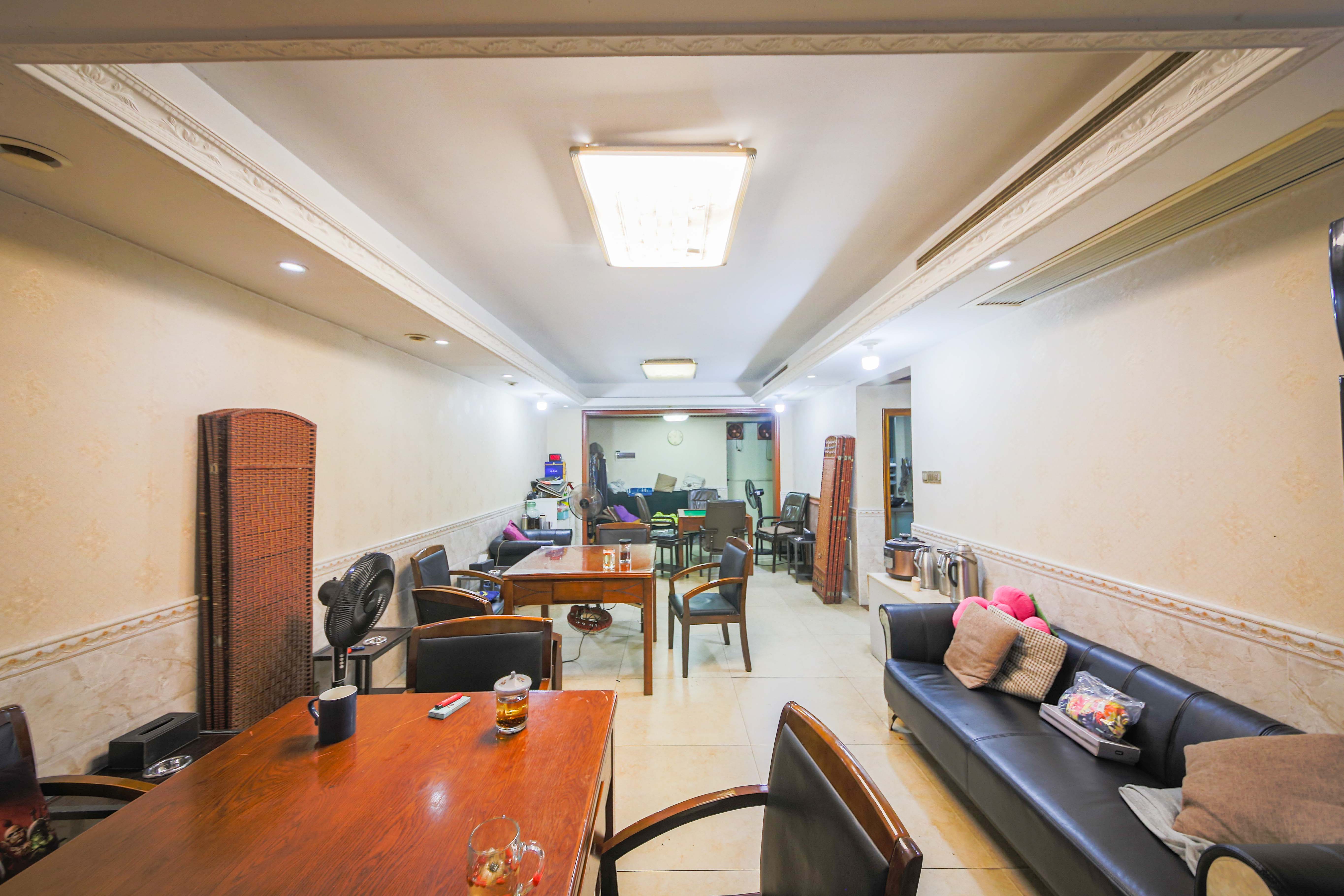 克拉美丽山庄(晟领国际) 3室2厅2卫 124.0万 克拉美丽山庄(晟领国际) 3室2厅2卫 124.0万客厅