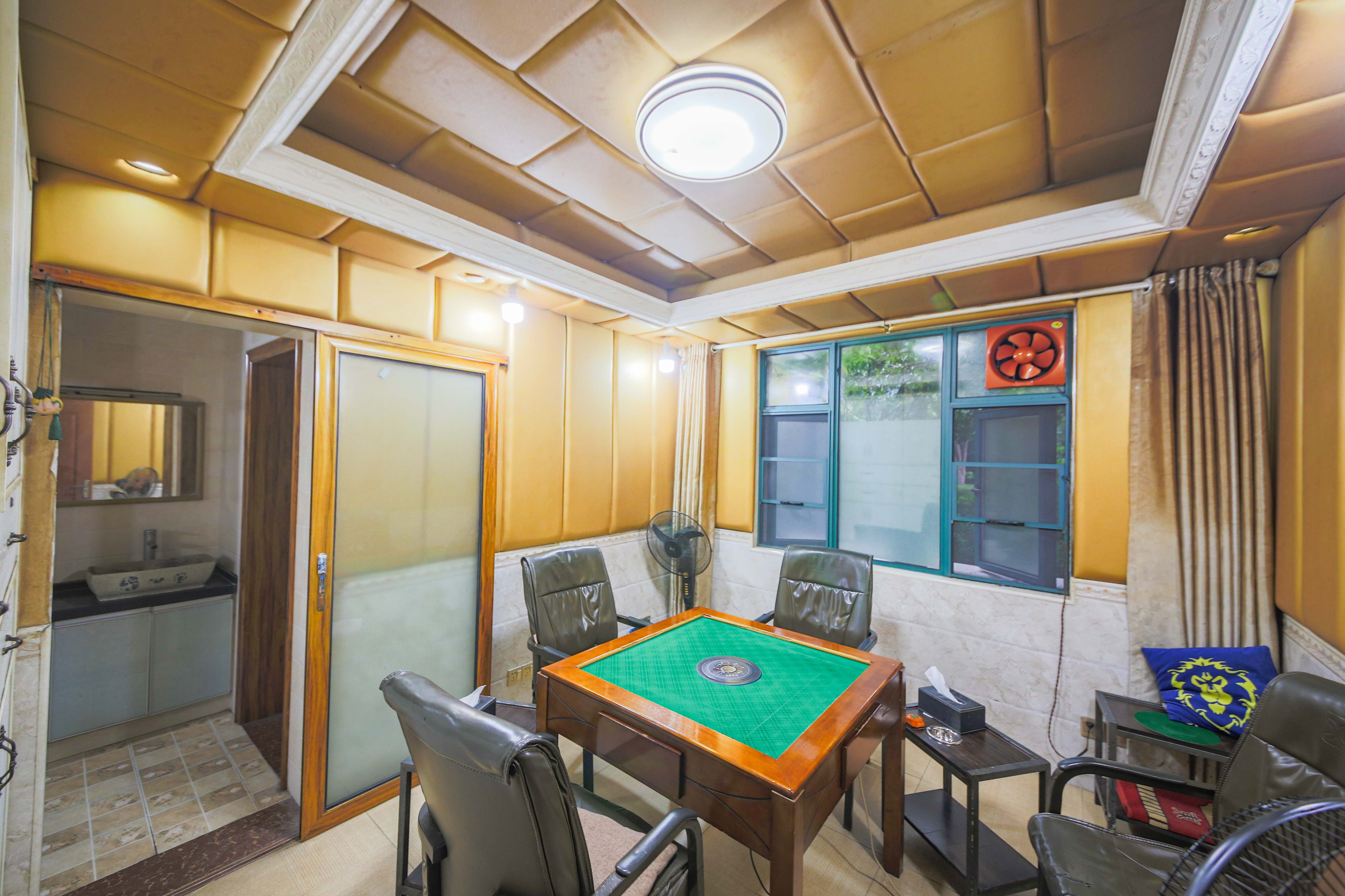 克拉美丽山庄(晟领国际) 3室2厅2卫 124.0万 克拉美丽山庄(晟领国际) 3室2厅2卫 124.0万卧室