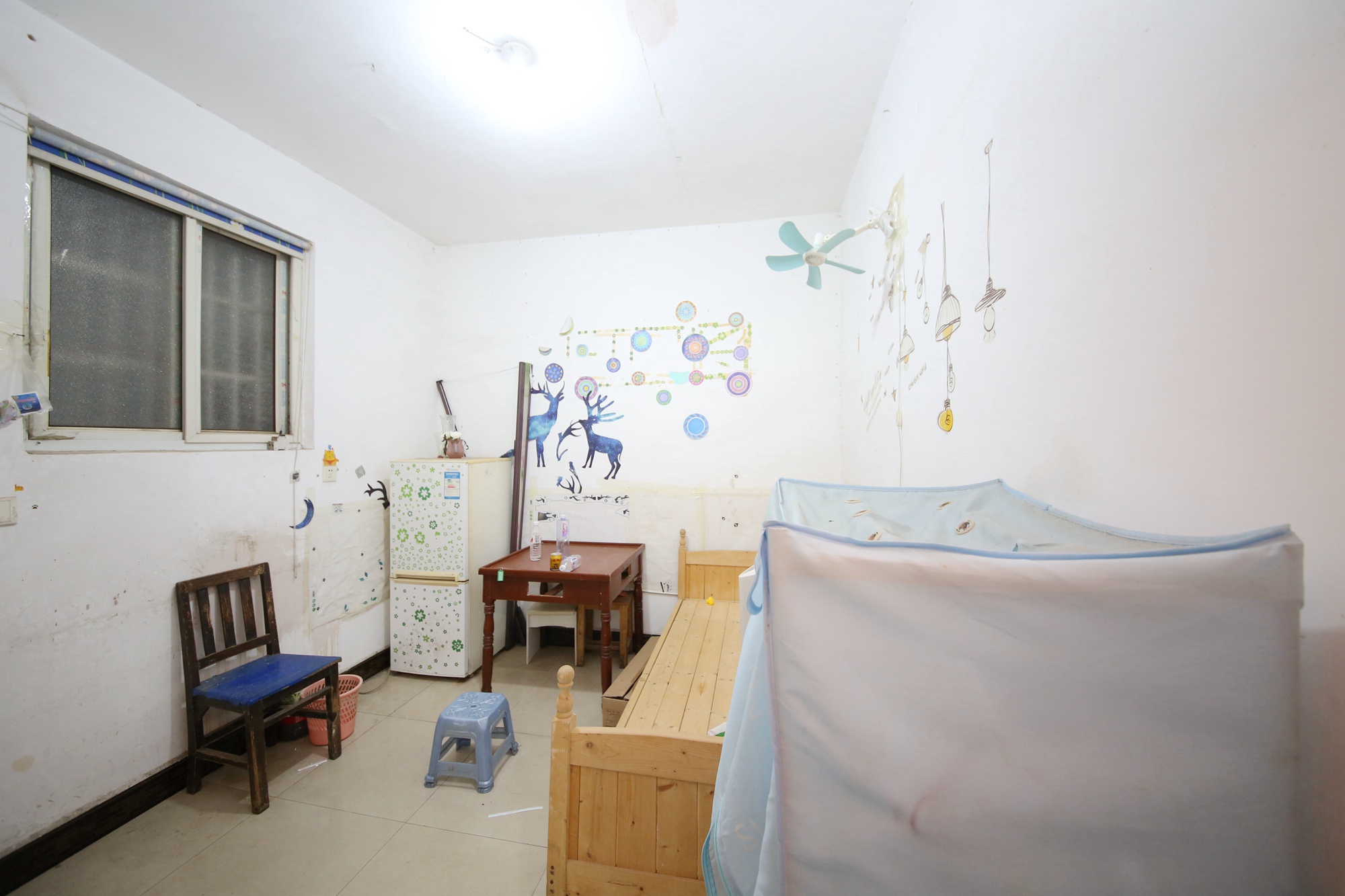 向韶村  1室1厅1卫   32.30万客厅