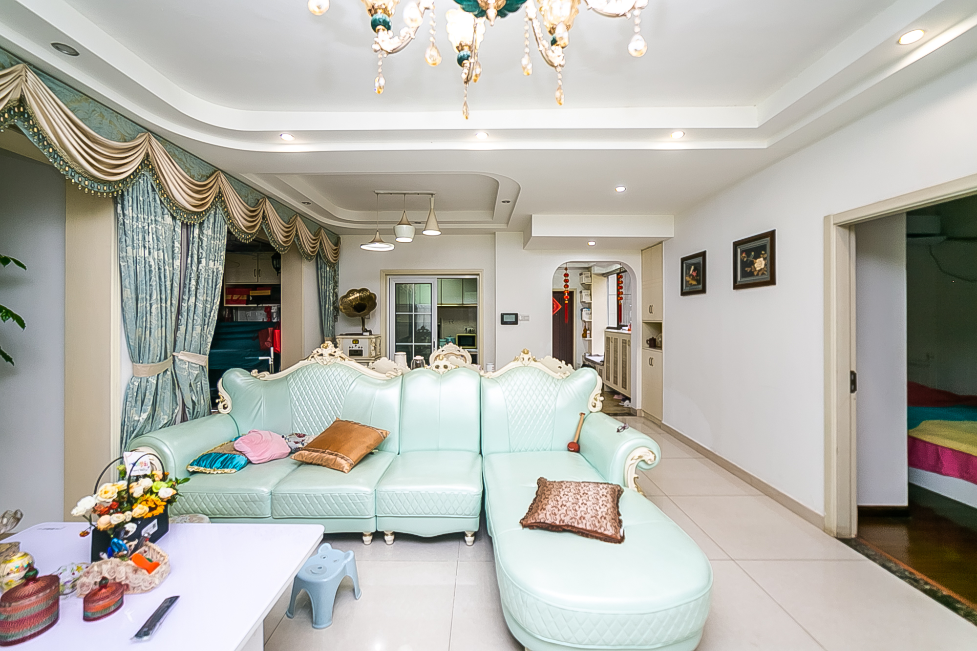 通用时代国际社区 3室2厅2卫 132.0万 通用时代国际社区 3室2厅2卫 132.0万客厅