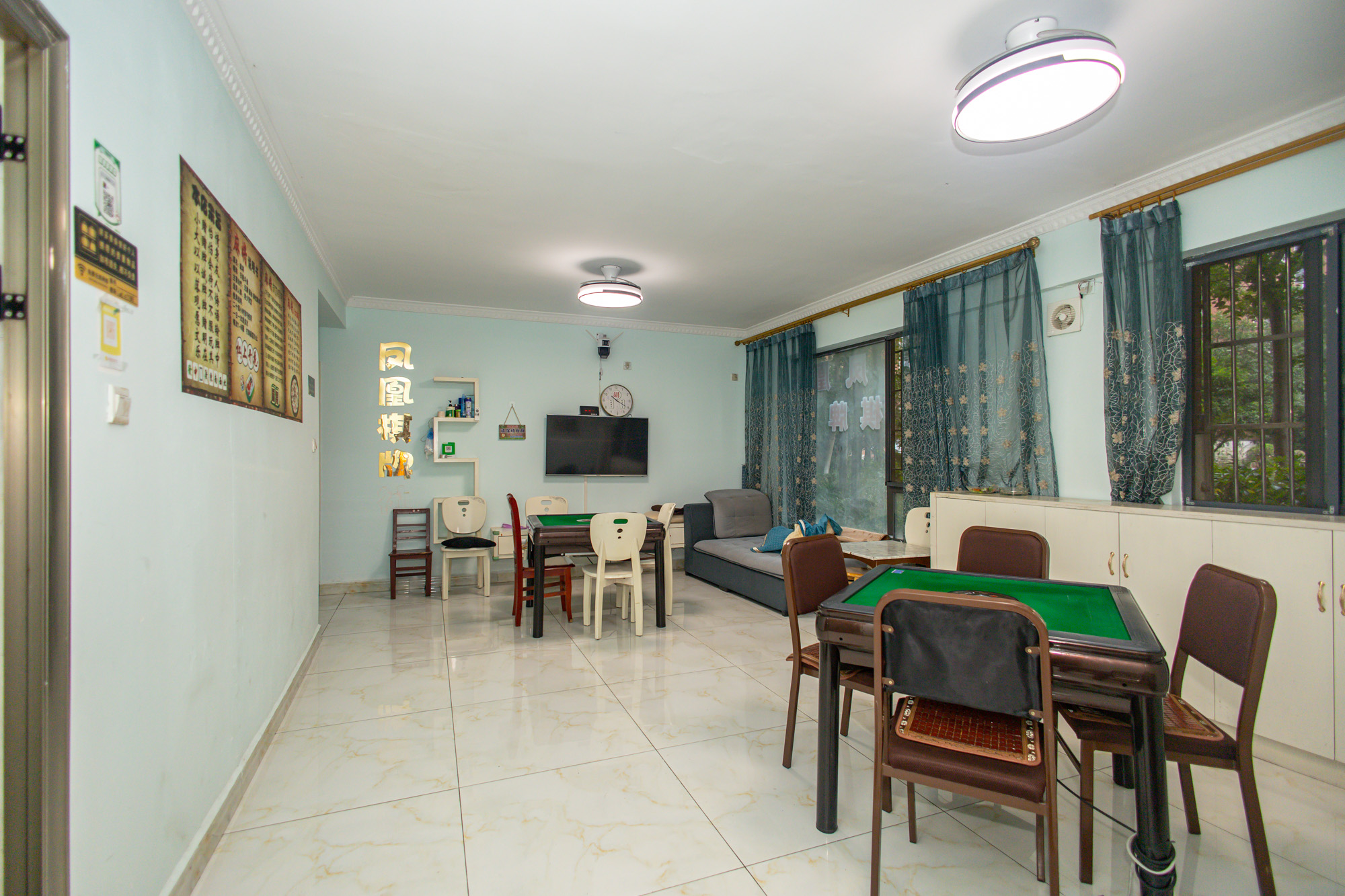 华润凤凰城二期 3室2厅1卫 58.0万 华润凤凰城二期 3室2厅1卫 58.0万客厅