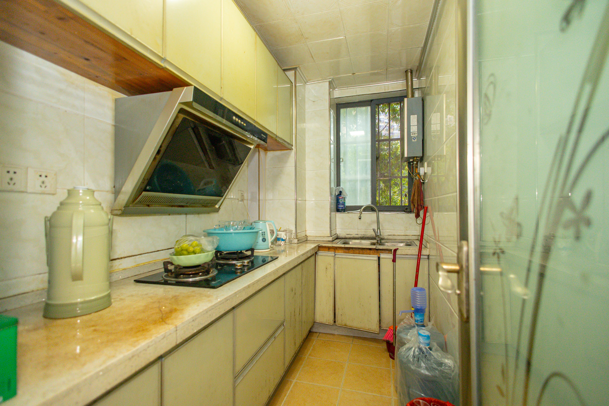 华润凤凰城二期 3室2厅1卫 58.0万 华润凤凰城二期 3室2厅1卫 58.0万厨房