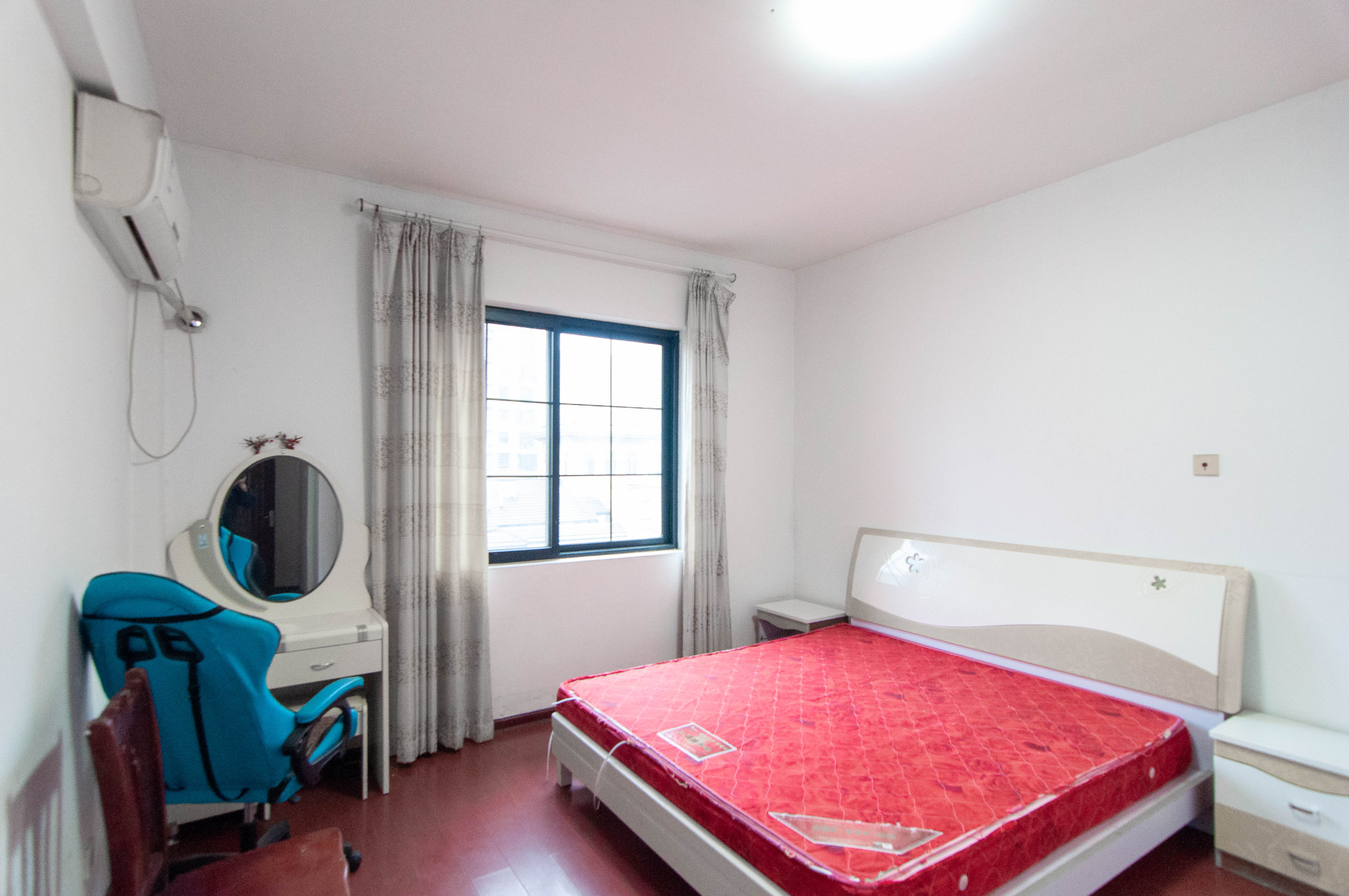 沁园春御院  3室2厅2卫    127.0万 沁园春御院  3室2厅2卫    127.0万其他