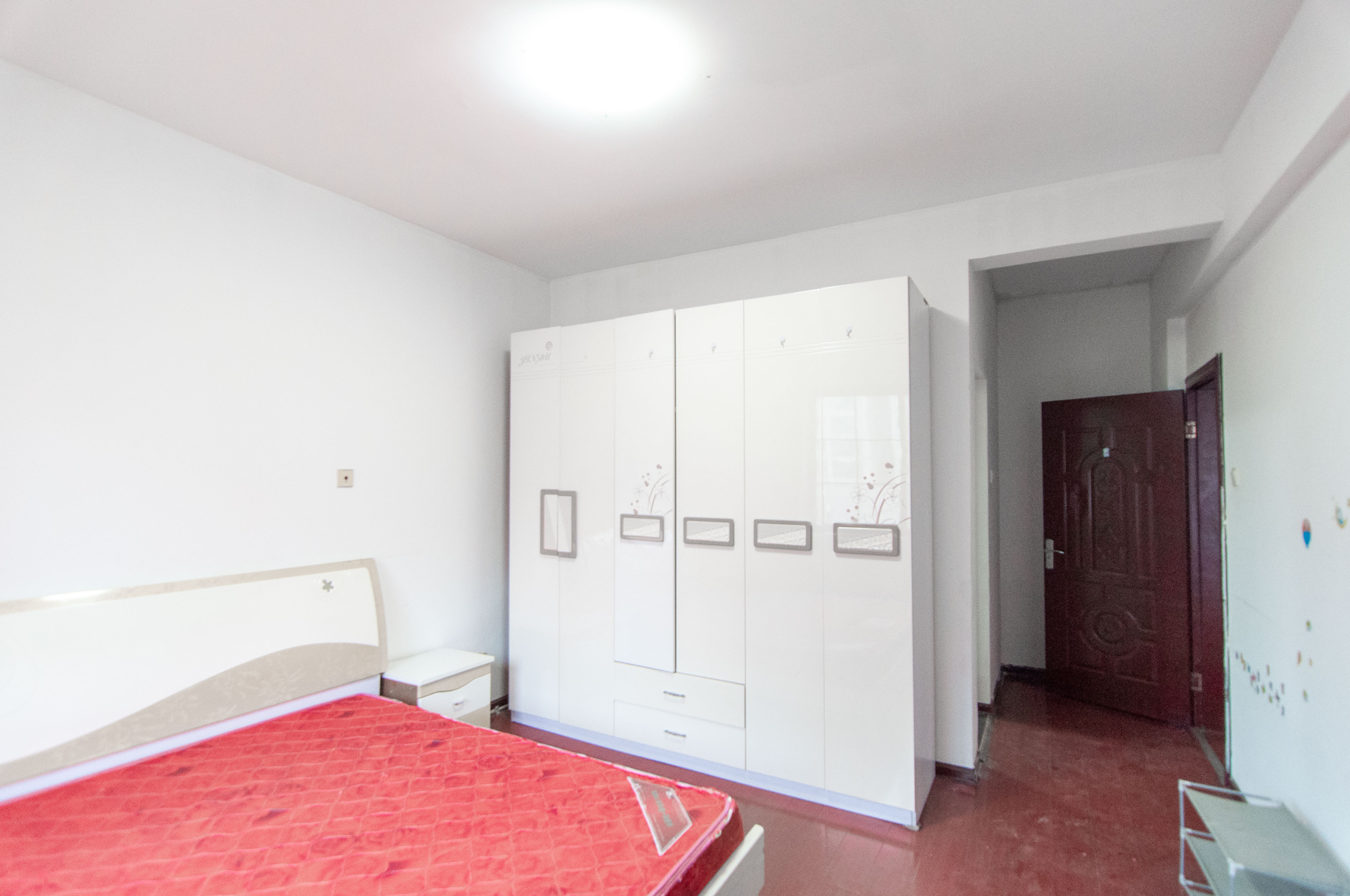 沁园春御院  3室2厅2卫    127.0万 沁园春御院  3室2厅2卫    127.0万其他