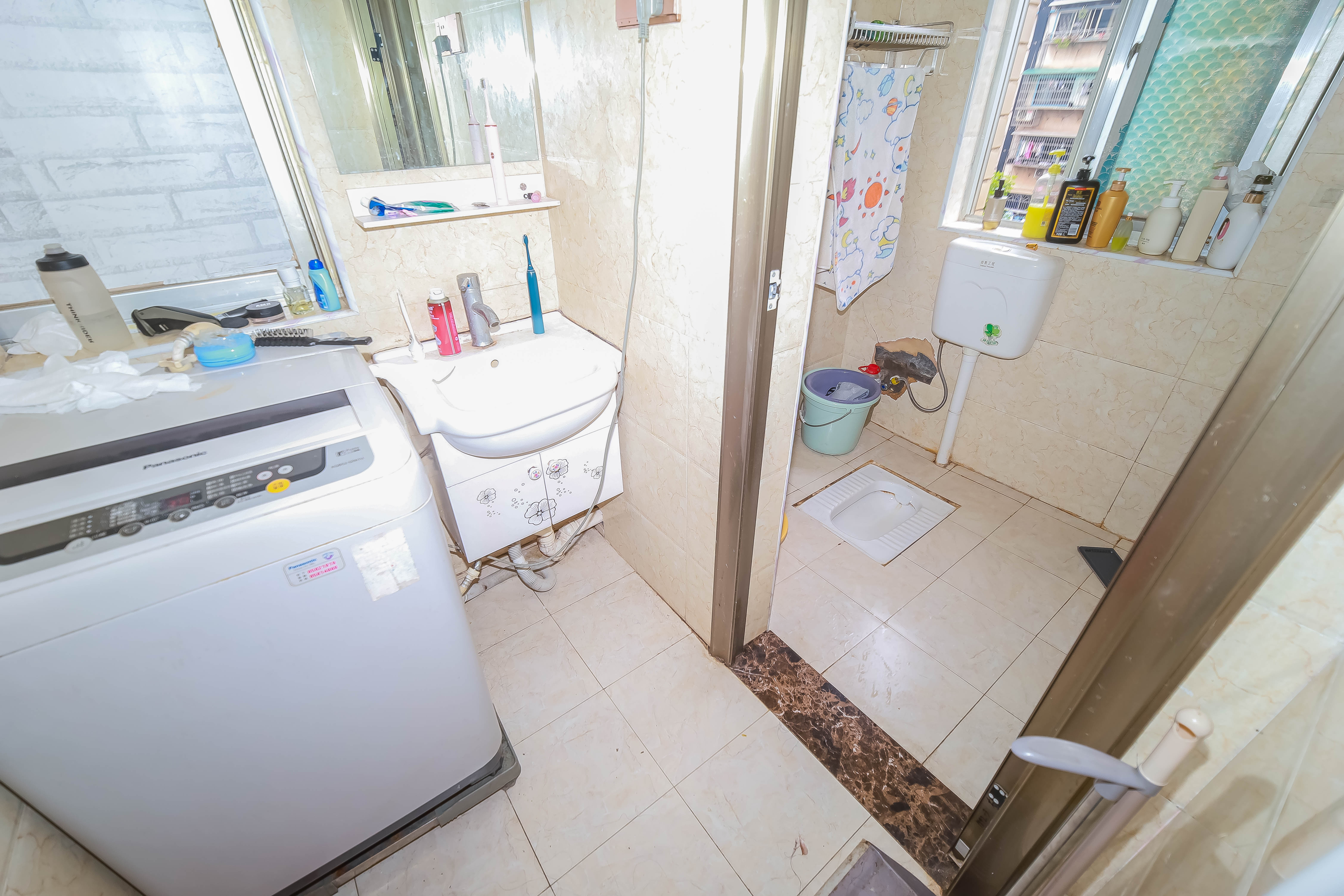 天泽大厦  2室1厅1卫   62.00万卫生间