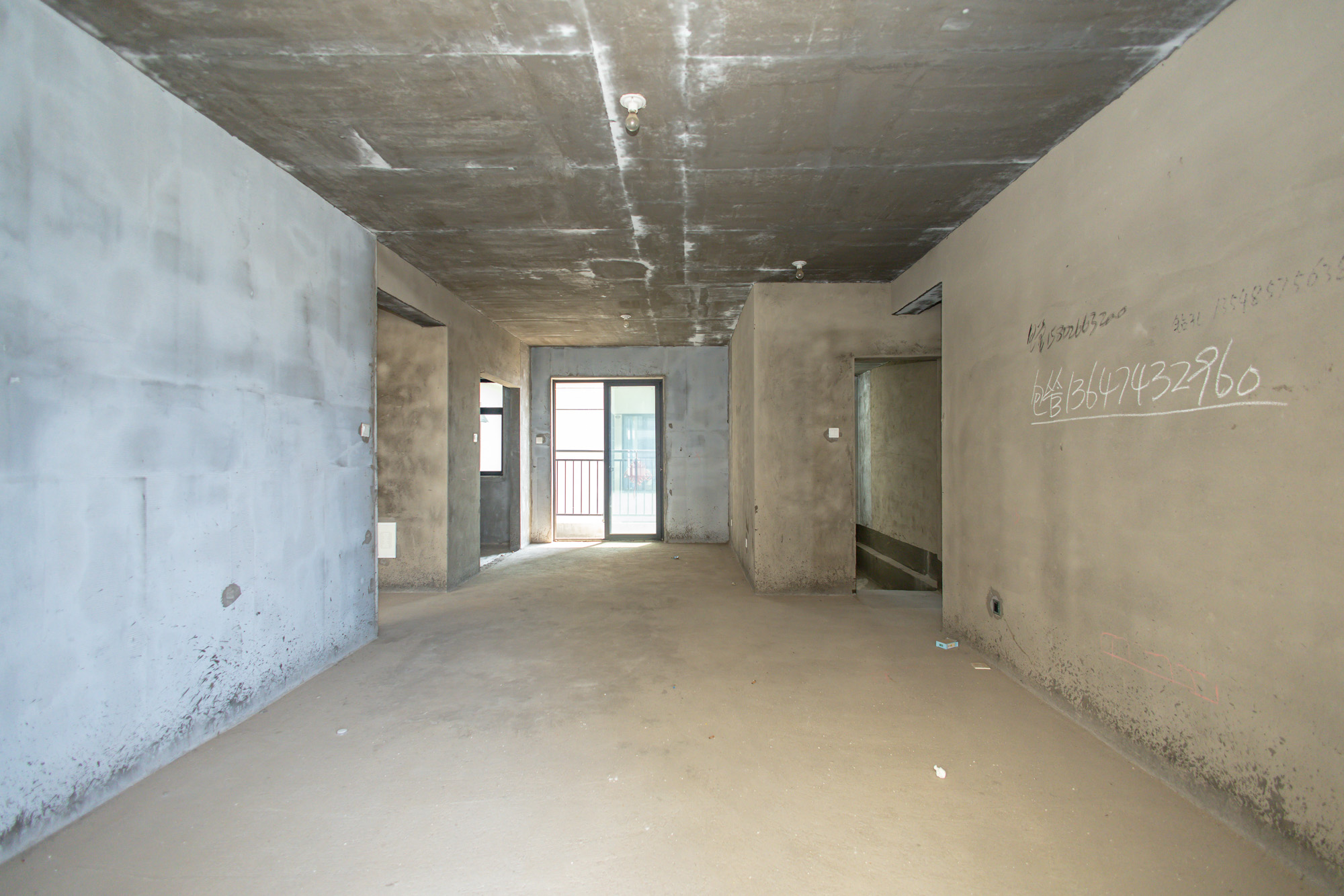 盛地东方芯府 5室2厅2卫 82.8万 盛地东方芯府 5室2厅2卫 82.8万客厅