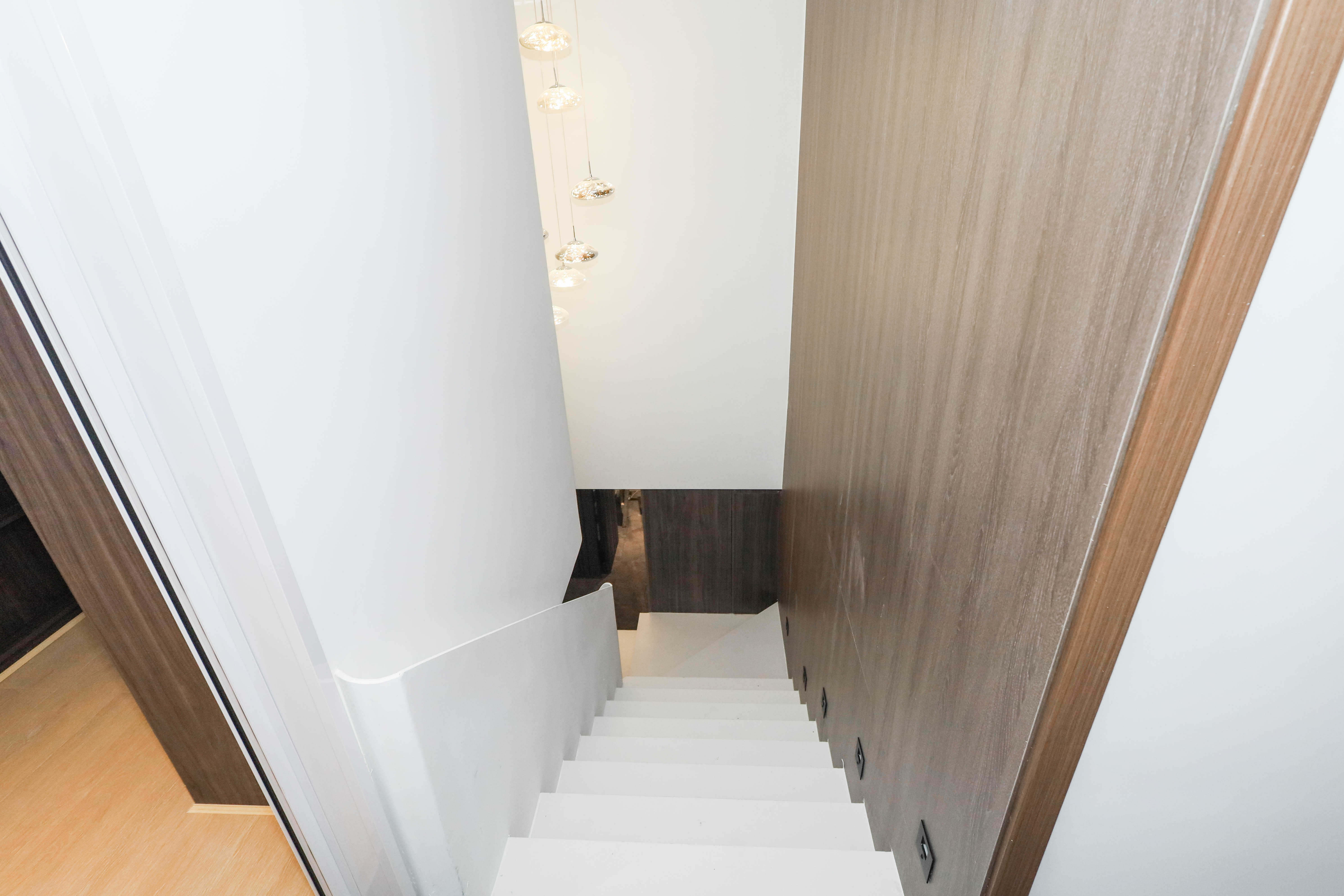 建发央著  4室2厅2卫   438.00万其他
