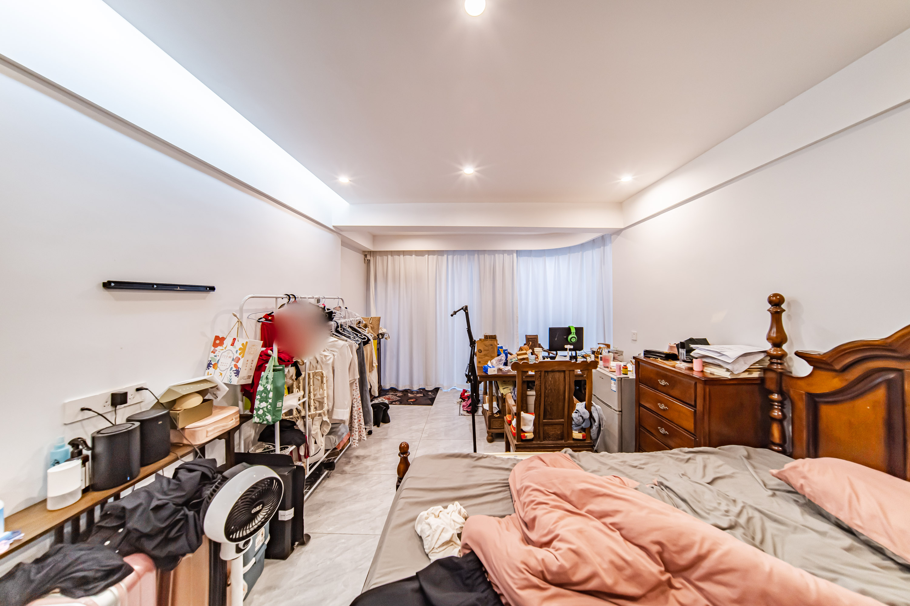 华侨一村  3室2厅2卫   190.00万卧室