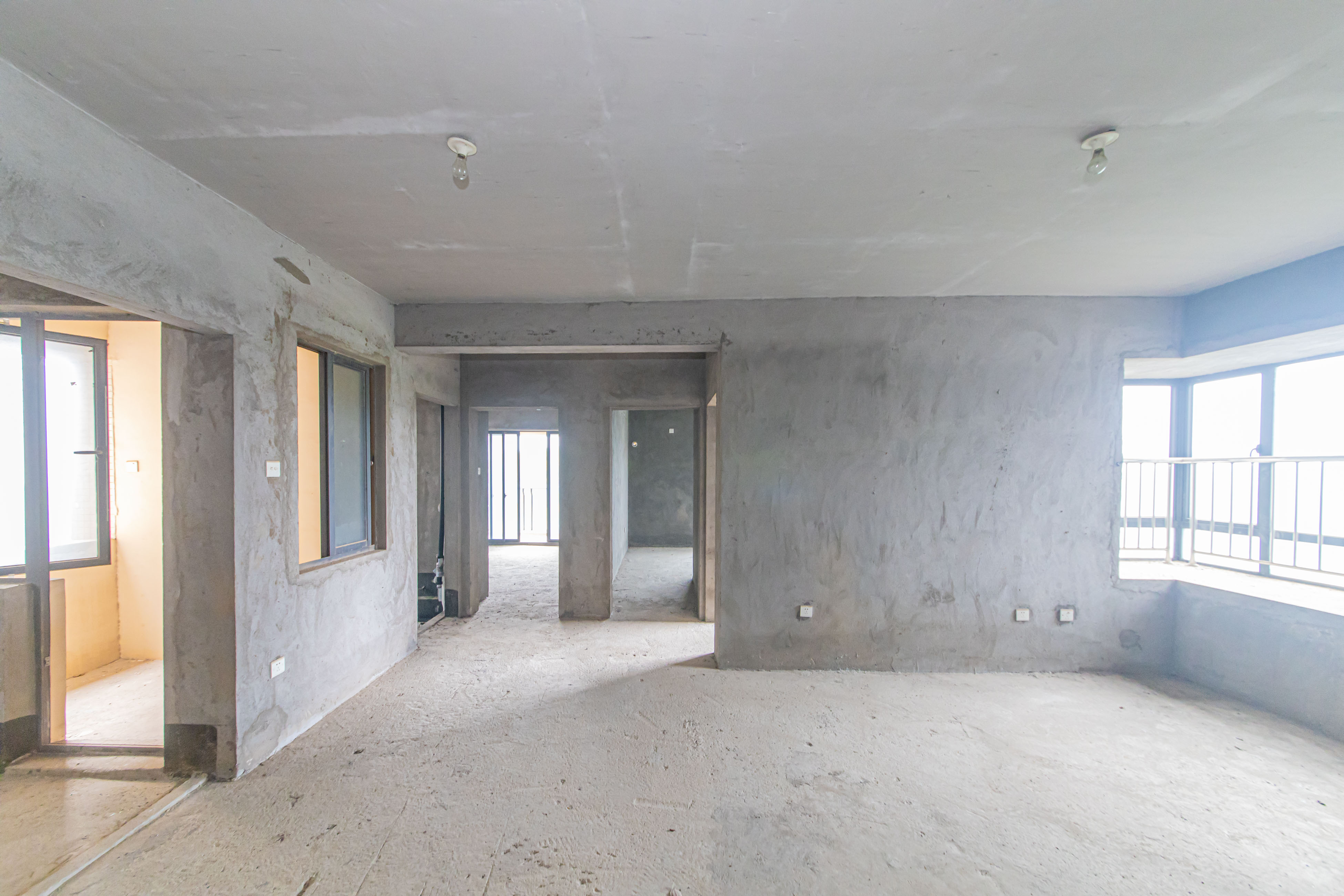 保利花园  3室2厅1卫    76.0万客厅