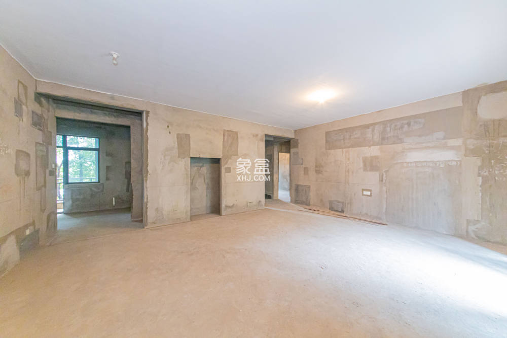 中建芙蓉和苑  4室2厅2卫   240.00万
