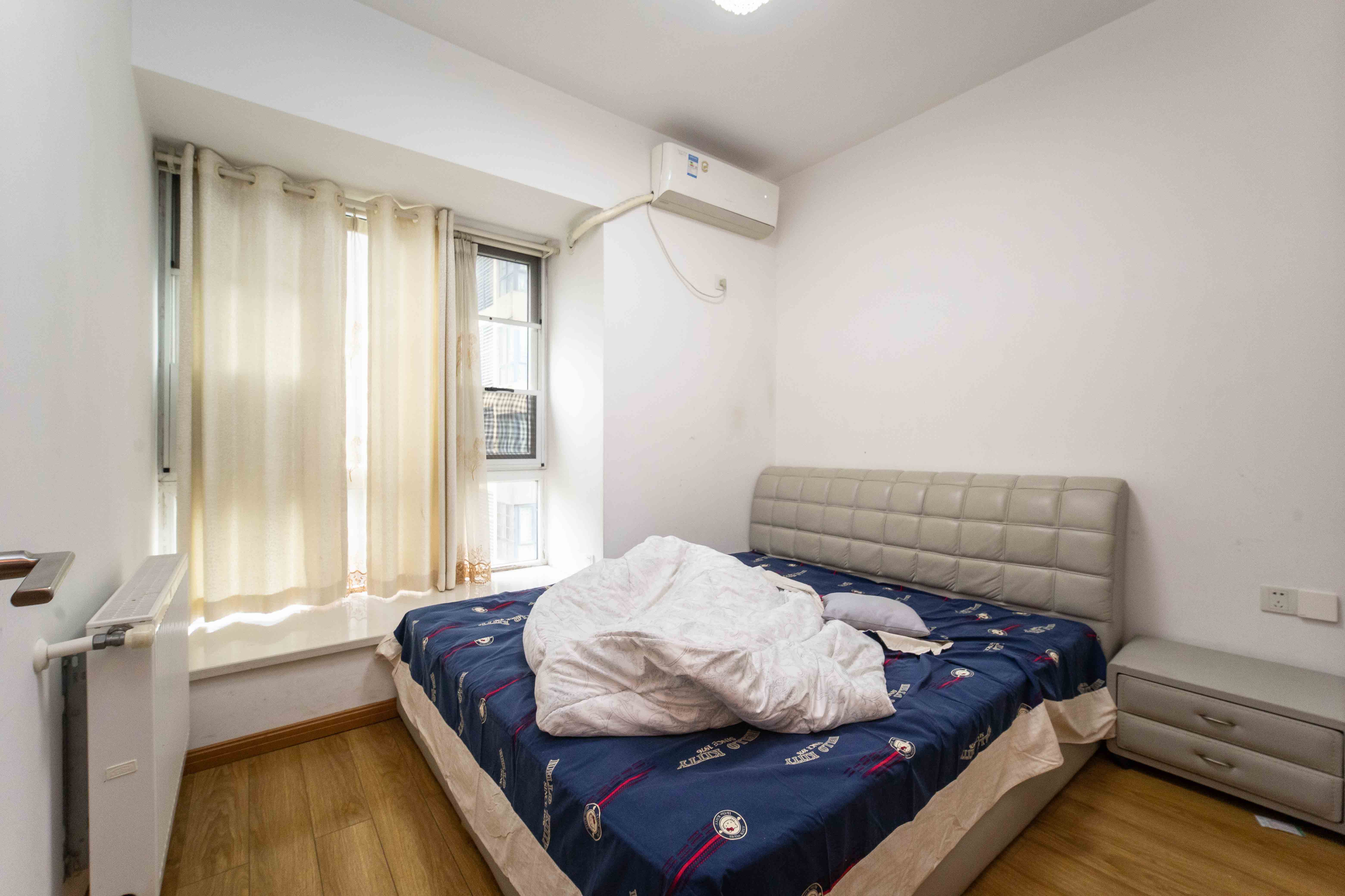 泊爱蓝湾  3室2厅1卫    95.0万 泊爱蓝湾  3室2厅1卫    95.0万卧室