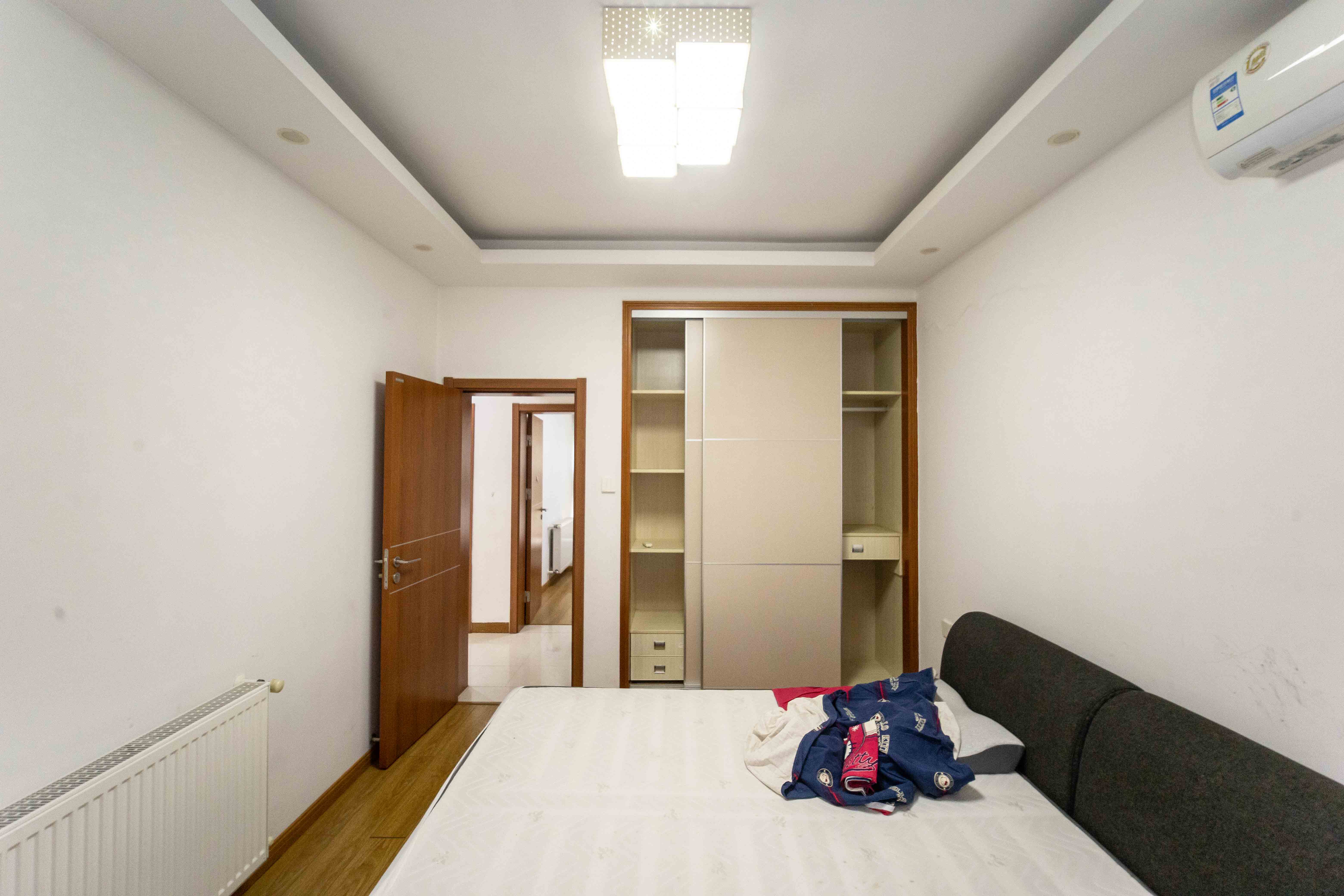 泊爱蓝湾  3室2厅1卫    95.0万 泊爱蓝湾  3室2厅1卫    95.0万卧室