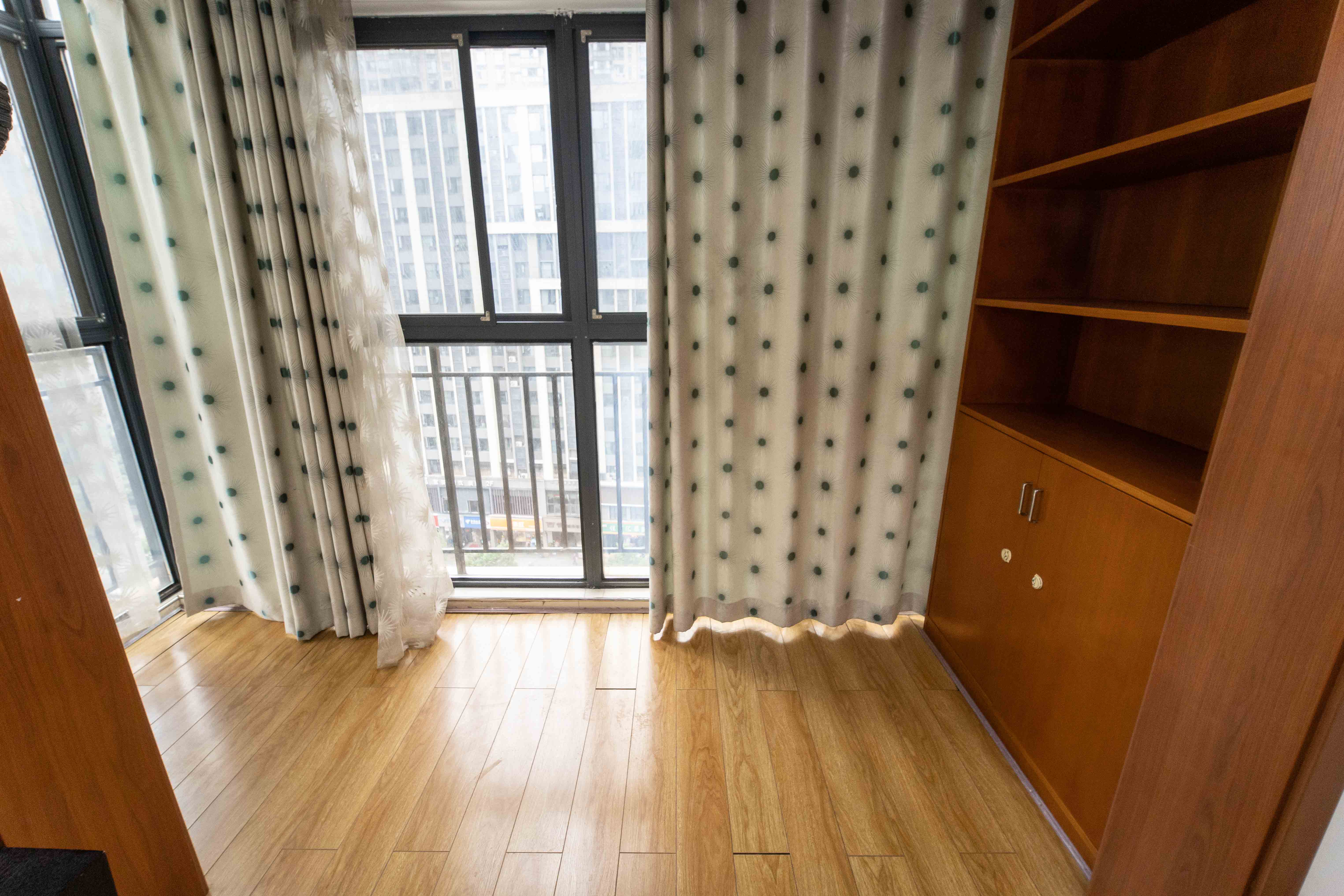 泊爱蓝湾  3室2厅1卫    95.0万 泊爱蓝湾  3室2厅1卫    95.0万阳台