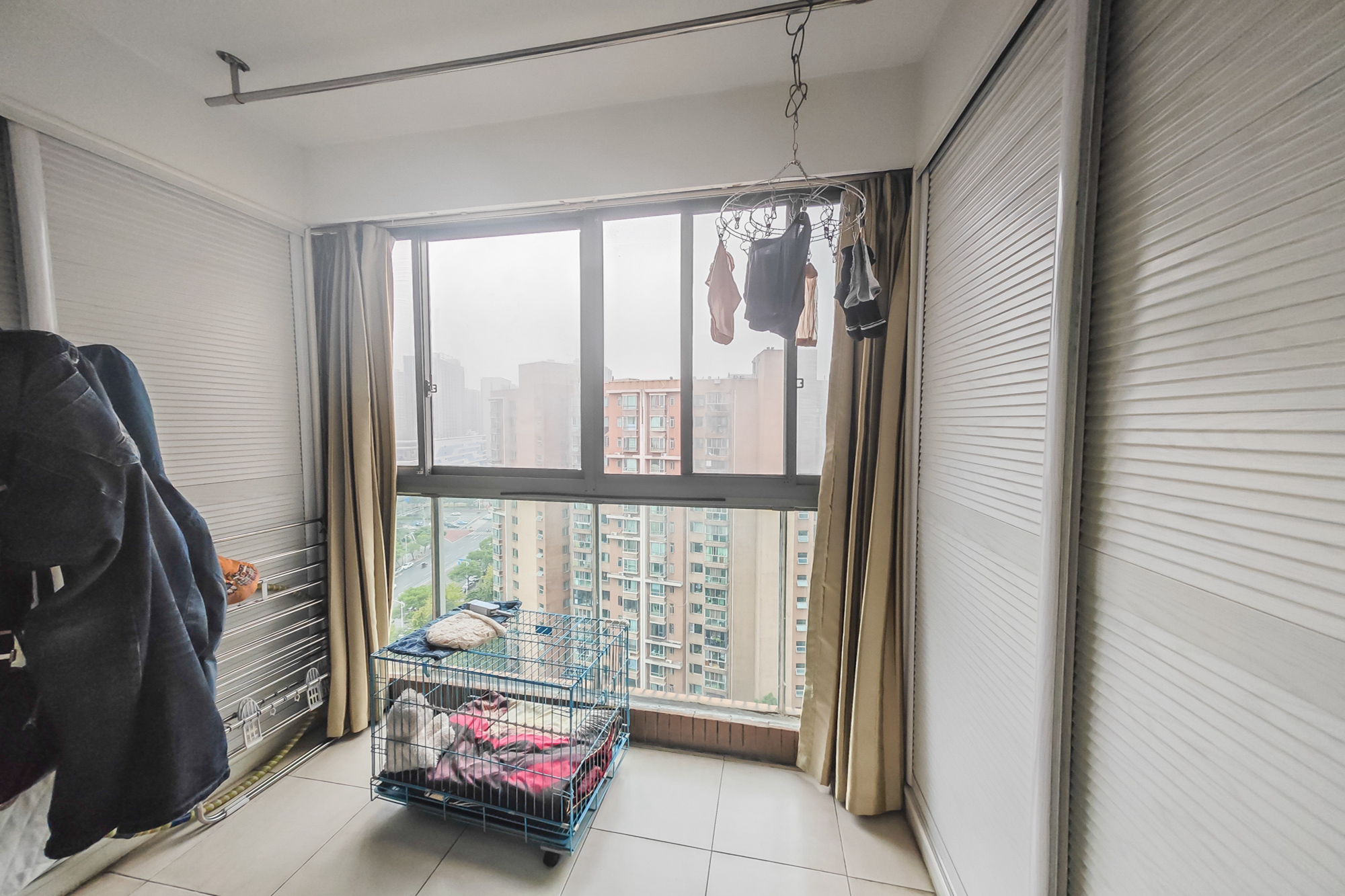 新城新世界一二三期  2室2厅1卫    90.0万 新城新世界一二三期  2室2厅1卫    90.0万阳台