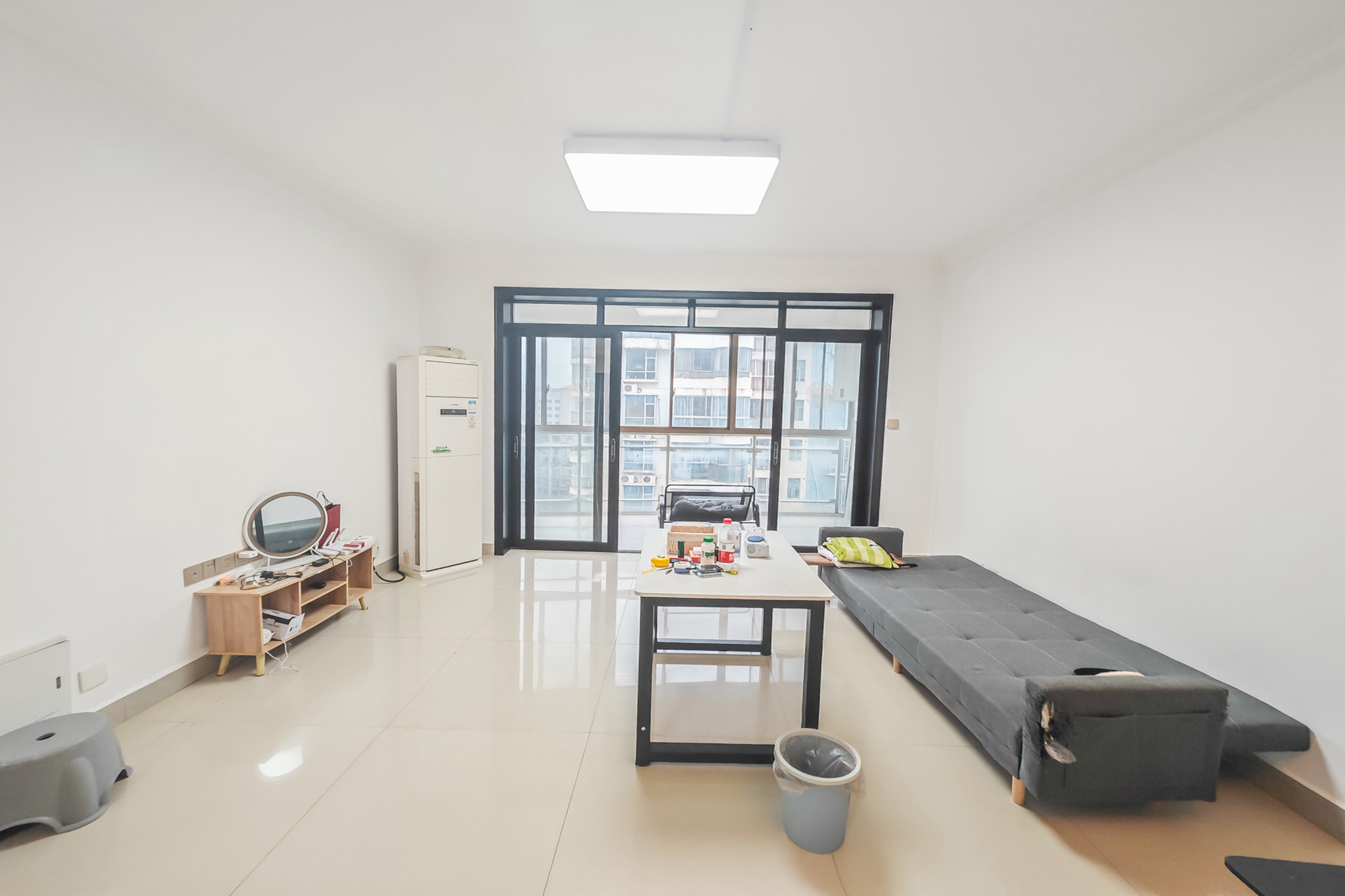 书香名邸  3室2厅2卫    148.0万 书香名邸  3室2厅2卫    148.0万客厅