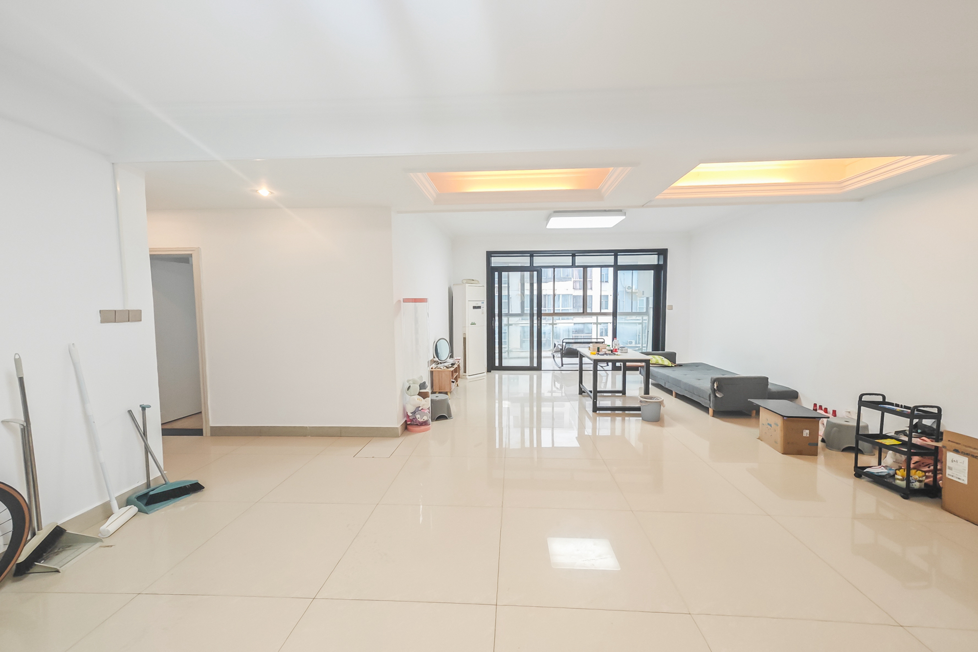 书香名邸  3室2厅2卫    148.0万 书香名邸  3室2厅2卫    148.0万客厅