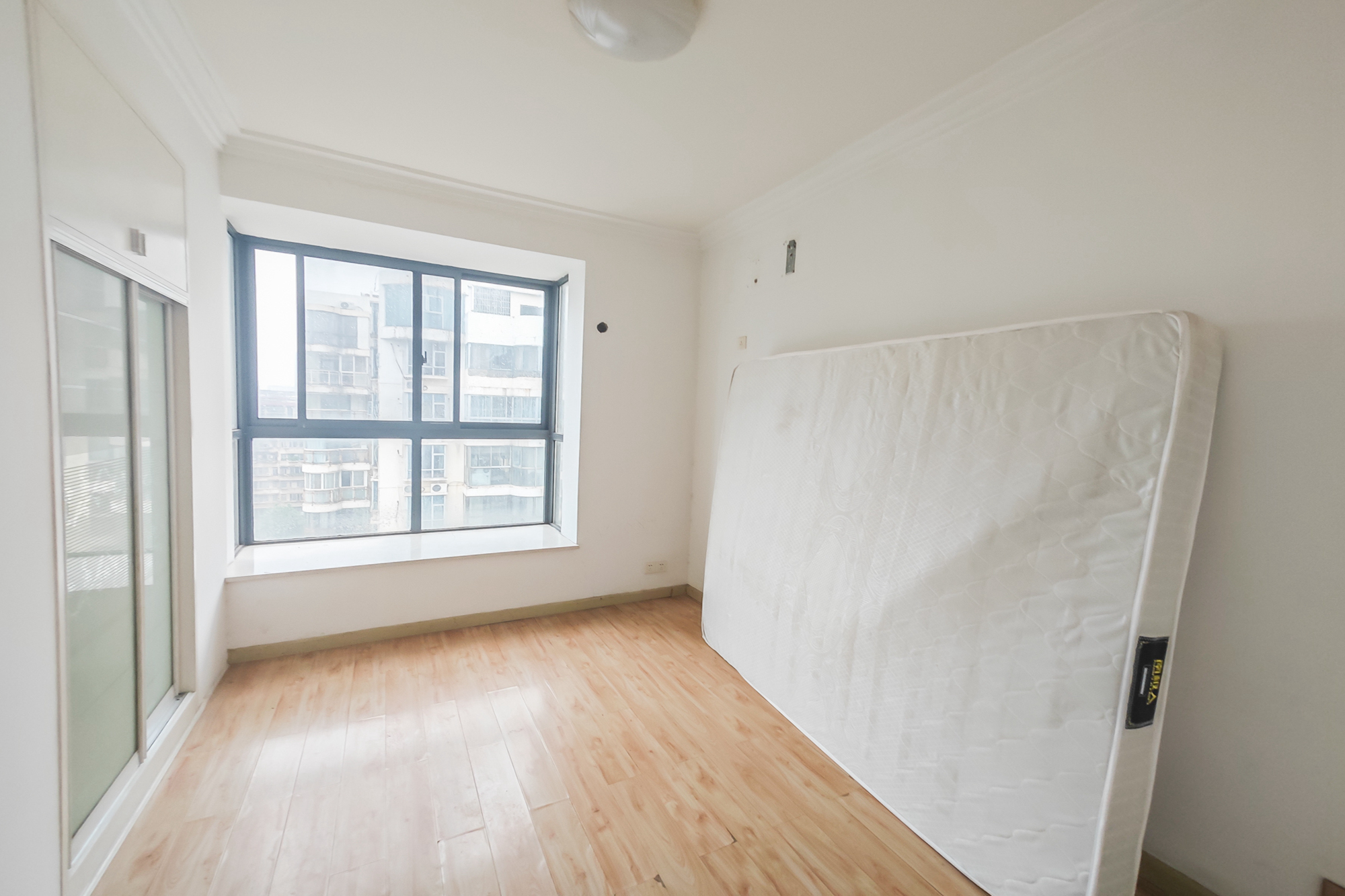 书香名邸  3室2厅2卫    148.0万 书香名邸  3室2厅2卫    148.0万卧室