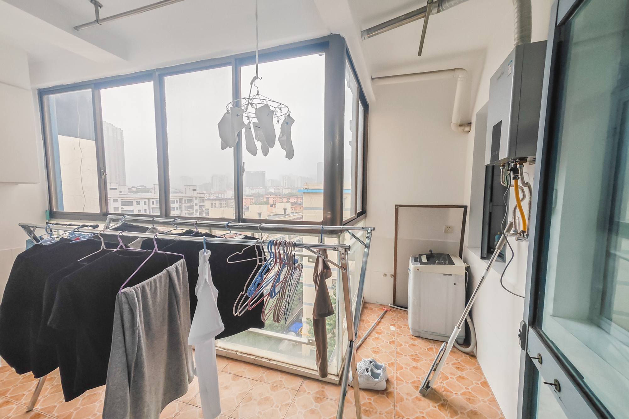 书香名邸  3室2厅2卫    148.0万 书香名邸  3室2厅2卫    148.0万阳台