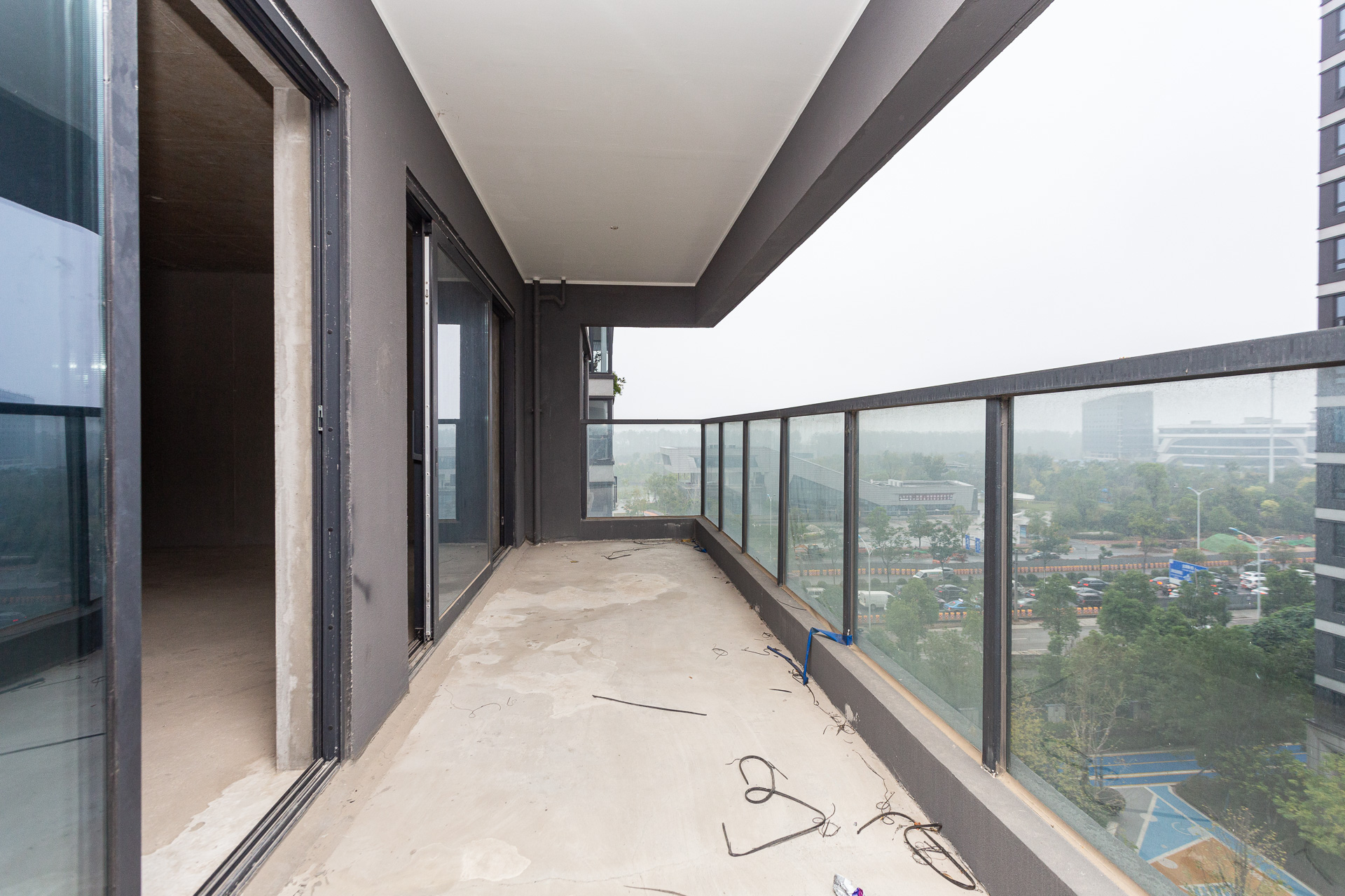 越秀湘江星汇城一期 4室2厅3卫 170.0万 越秀湘江星汇城一期 4室2厅3卫 170.0万阳台