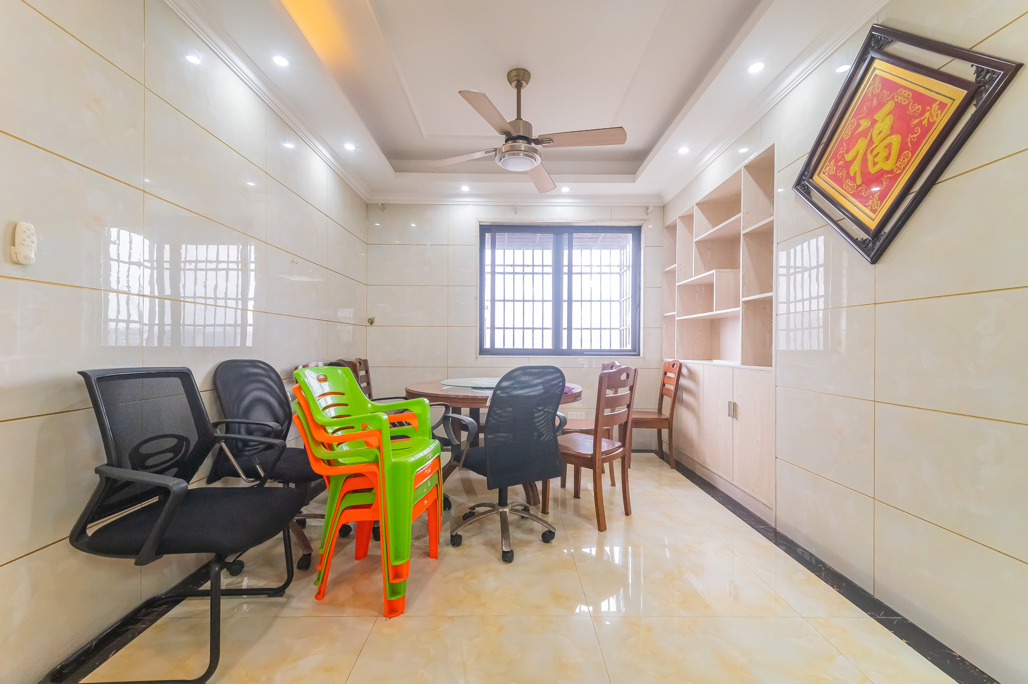 星湖湾一期高层 4室2厅2卫 112.8万 星湖湾一期高层 4室2厅2卫 112.8万其他