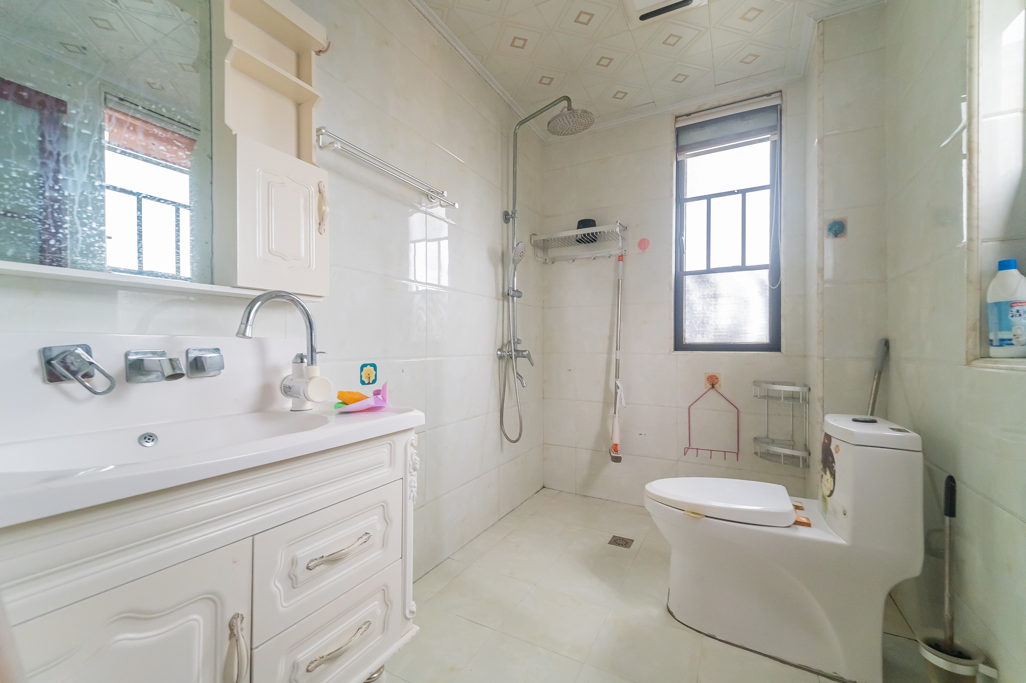 星湖湾一期高层 4室2厅2卫 112.8万 星湖湾一期高层 4室2厅2卫 112.8万卫生间