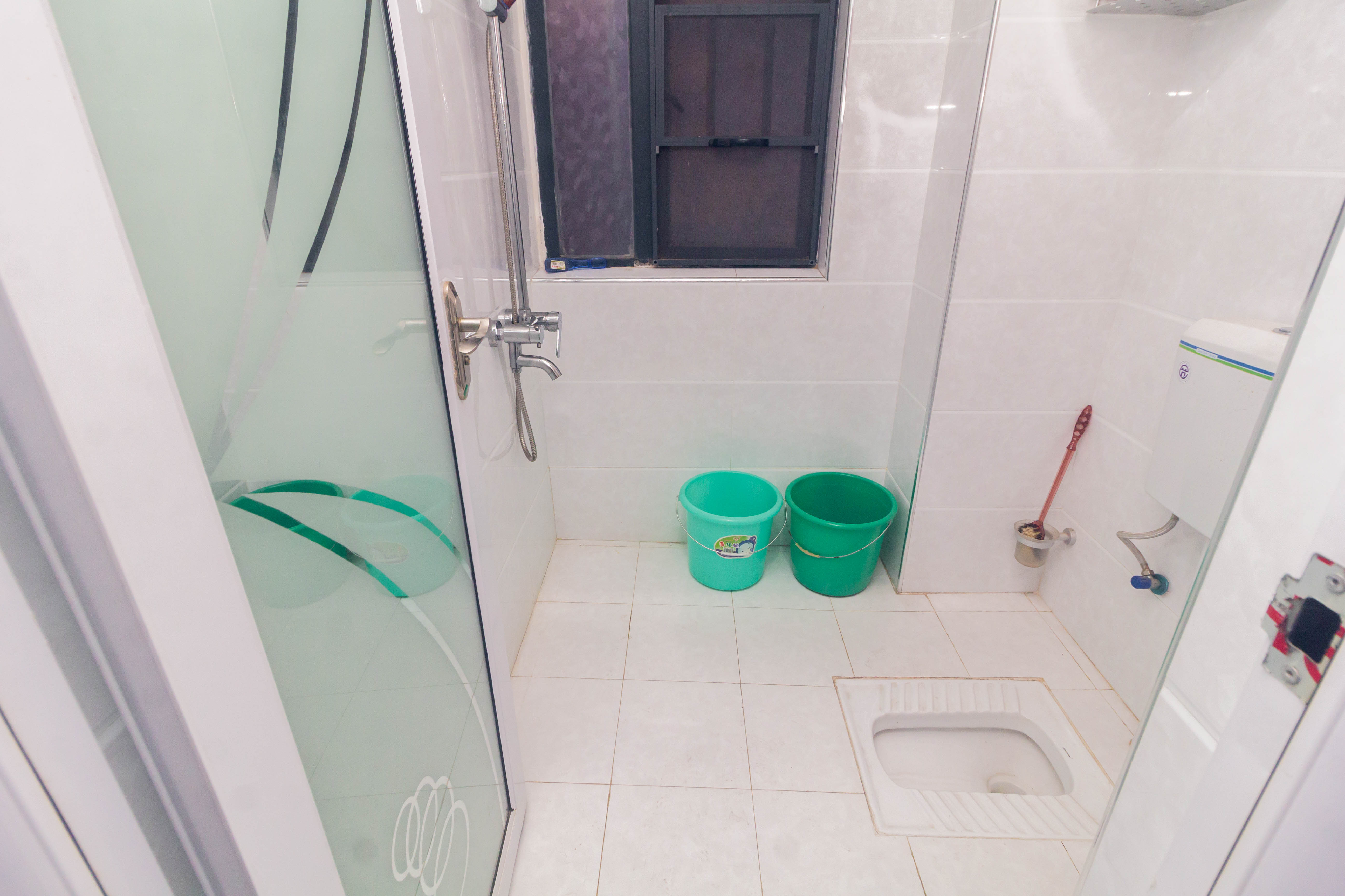 紫华郡  3室2厅2卫    77.8万 紫华郡  3室2厅2卫    77.8万卫生间