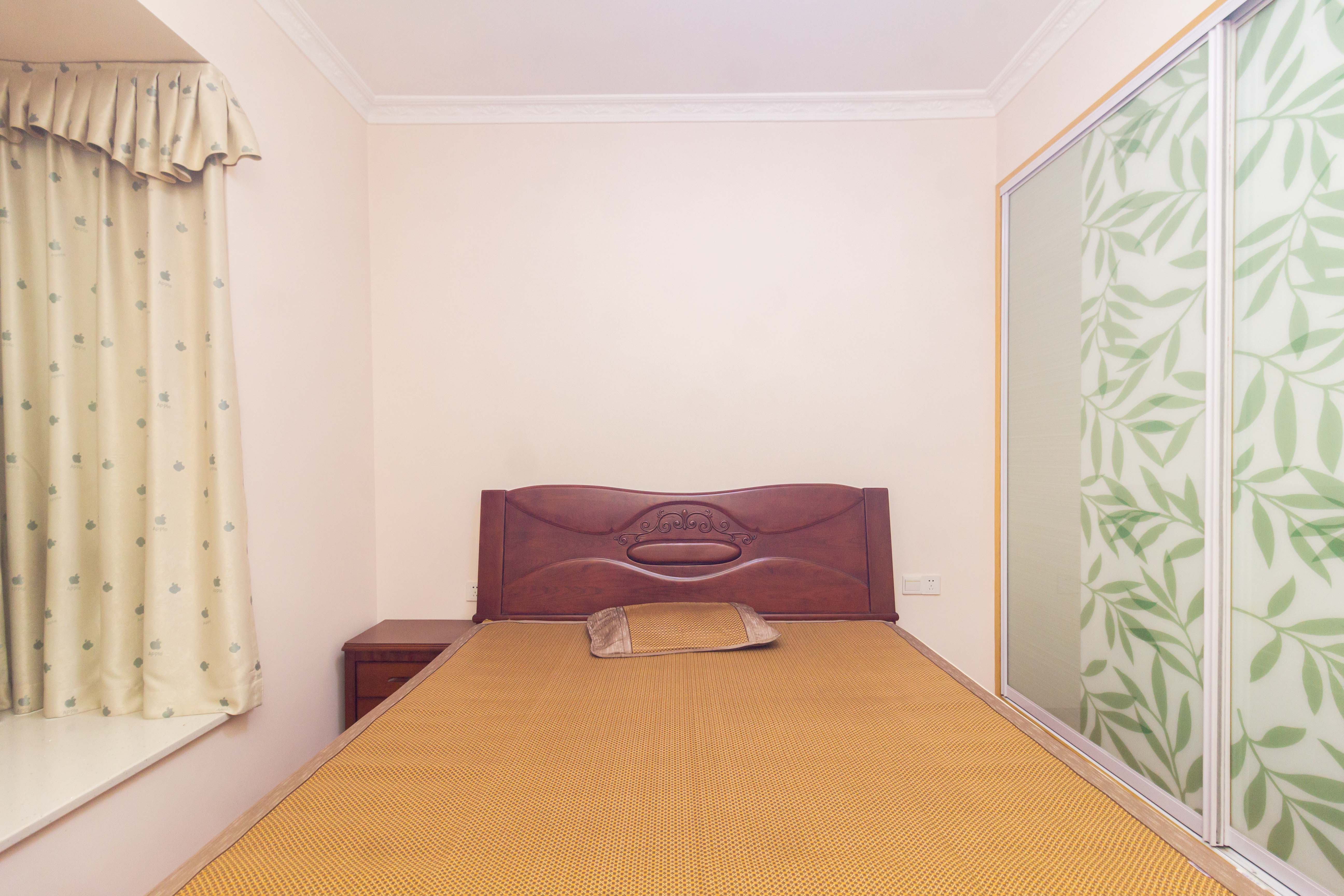 紫华郡  3室2厅2卫    77.8万 紫华郡  3室2厅2卫    77.8万卧室