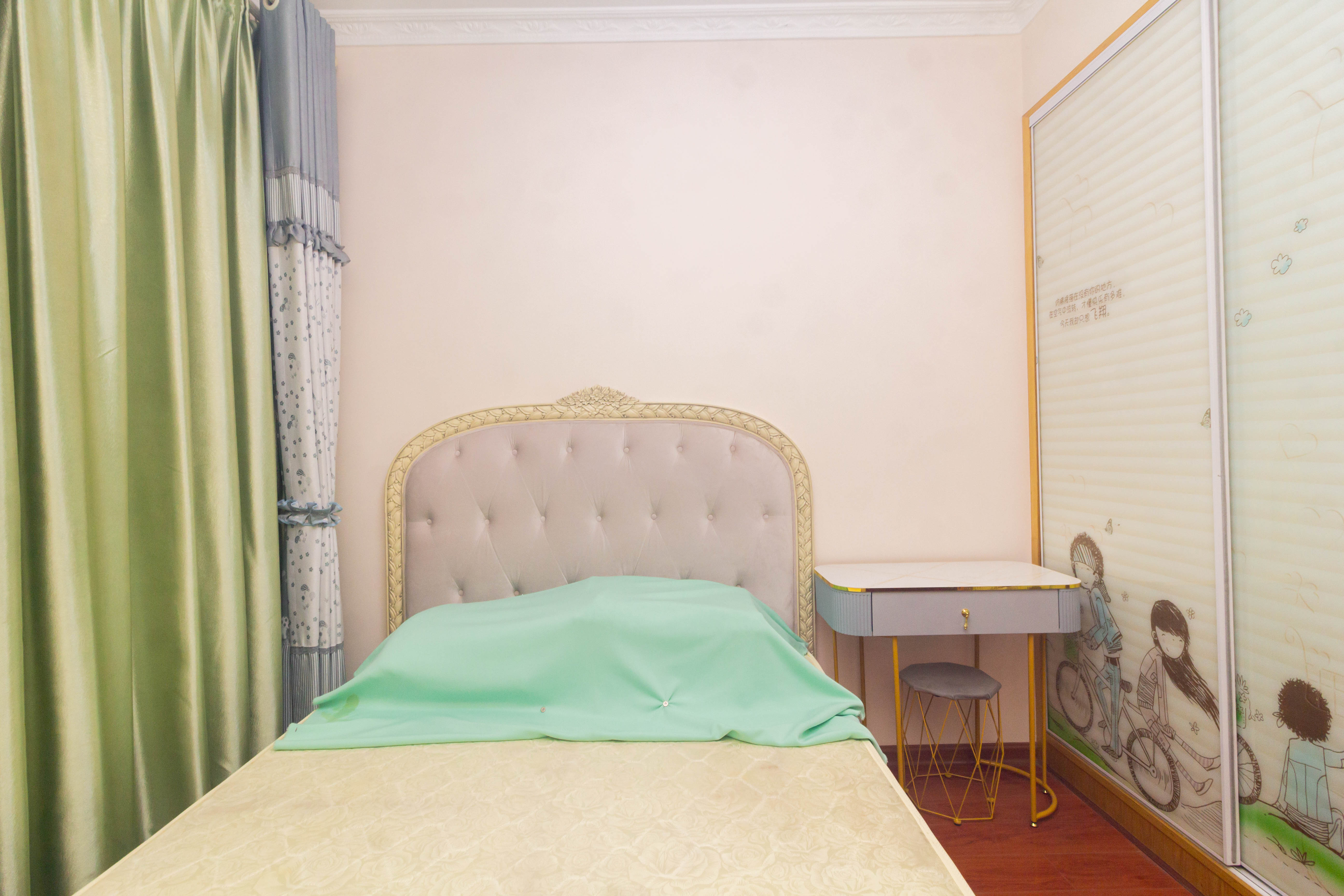 紫华郡  3室2厅2卫    77.8万 紫华郡  3室2厅2卫    77.8万卧室