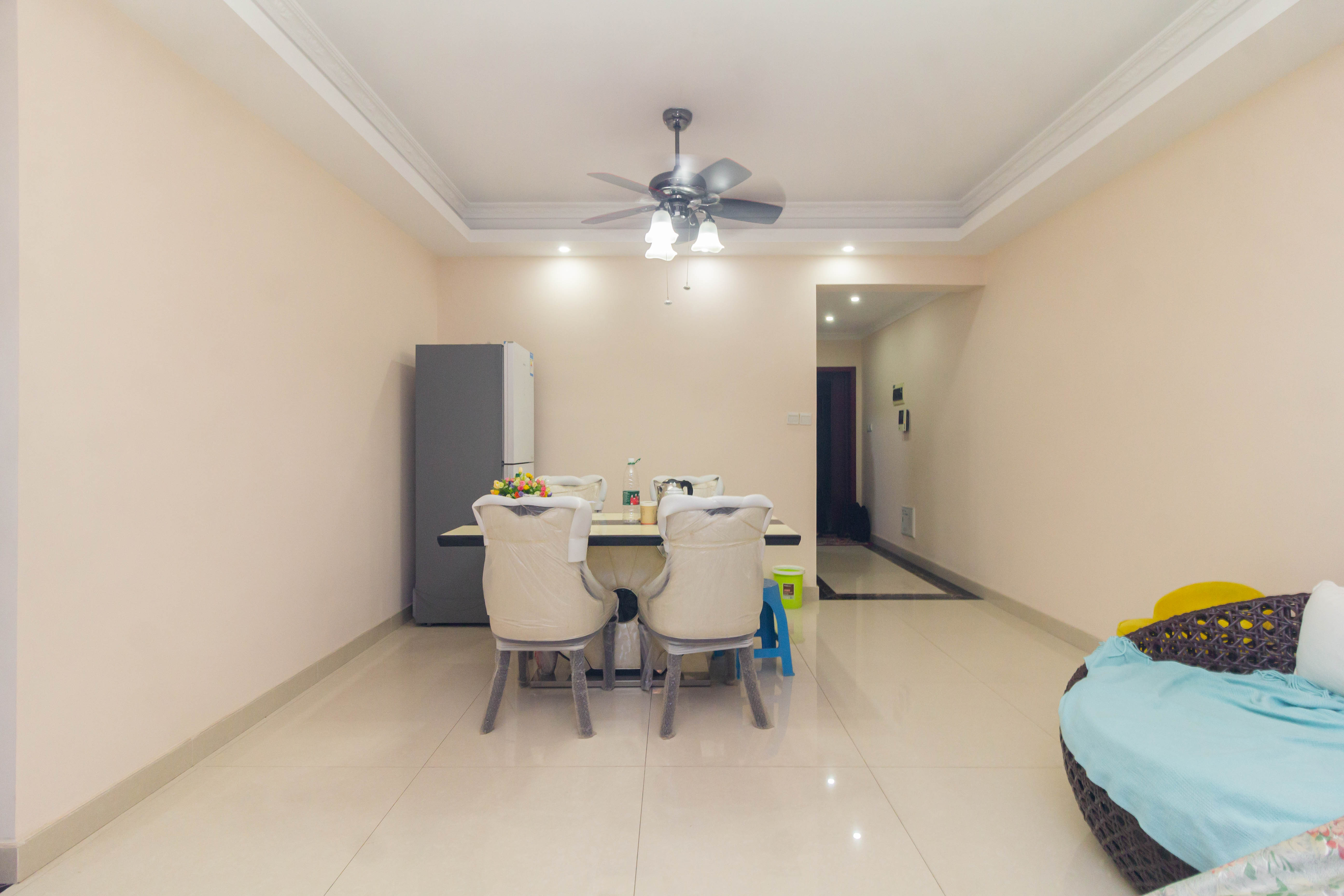 紫华郡  3室2厅2卫    77.8万 紫华郡  3室2厅2卫    77.8万客厅