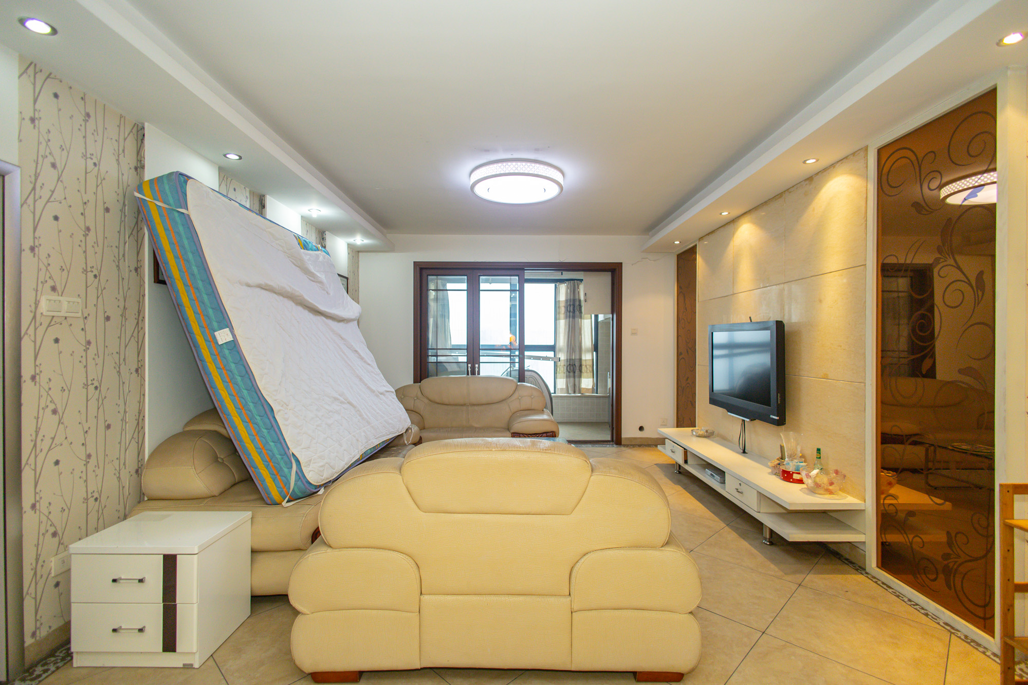 尚城 1室0厅0卫 112.0万 尚城 1室0厅0卫 112.0万客厅