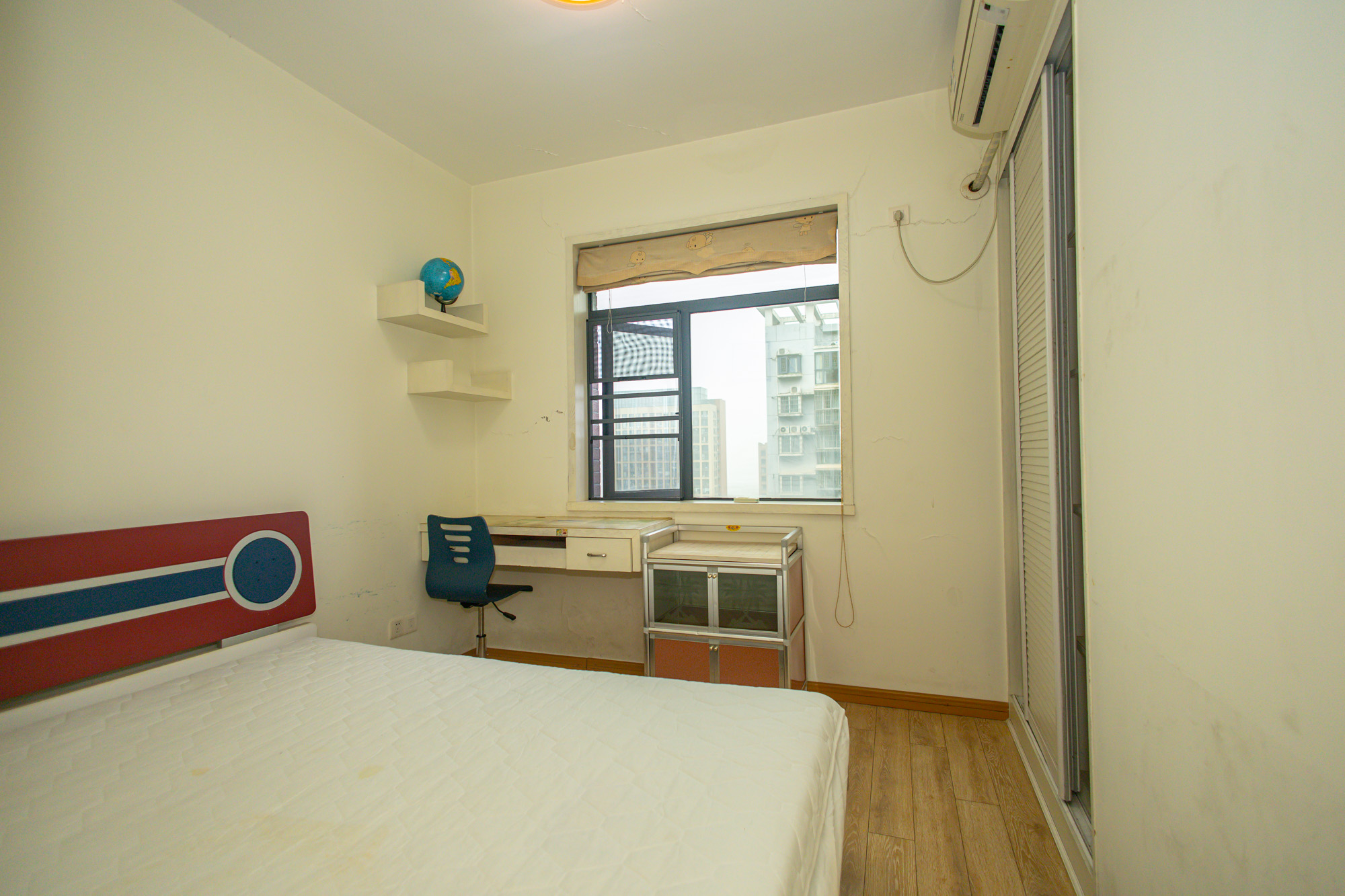 尚城 1室0厅0卫 112.0万 尚城 1室0厅0卫 112.0万卧室