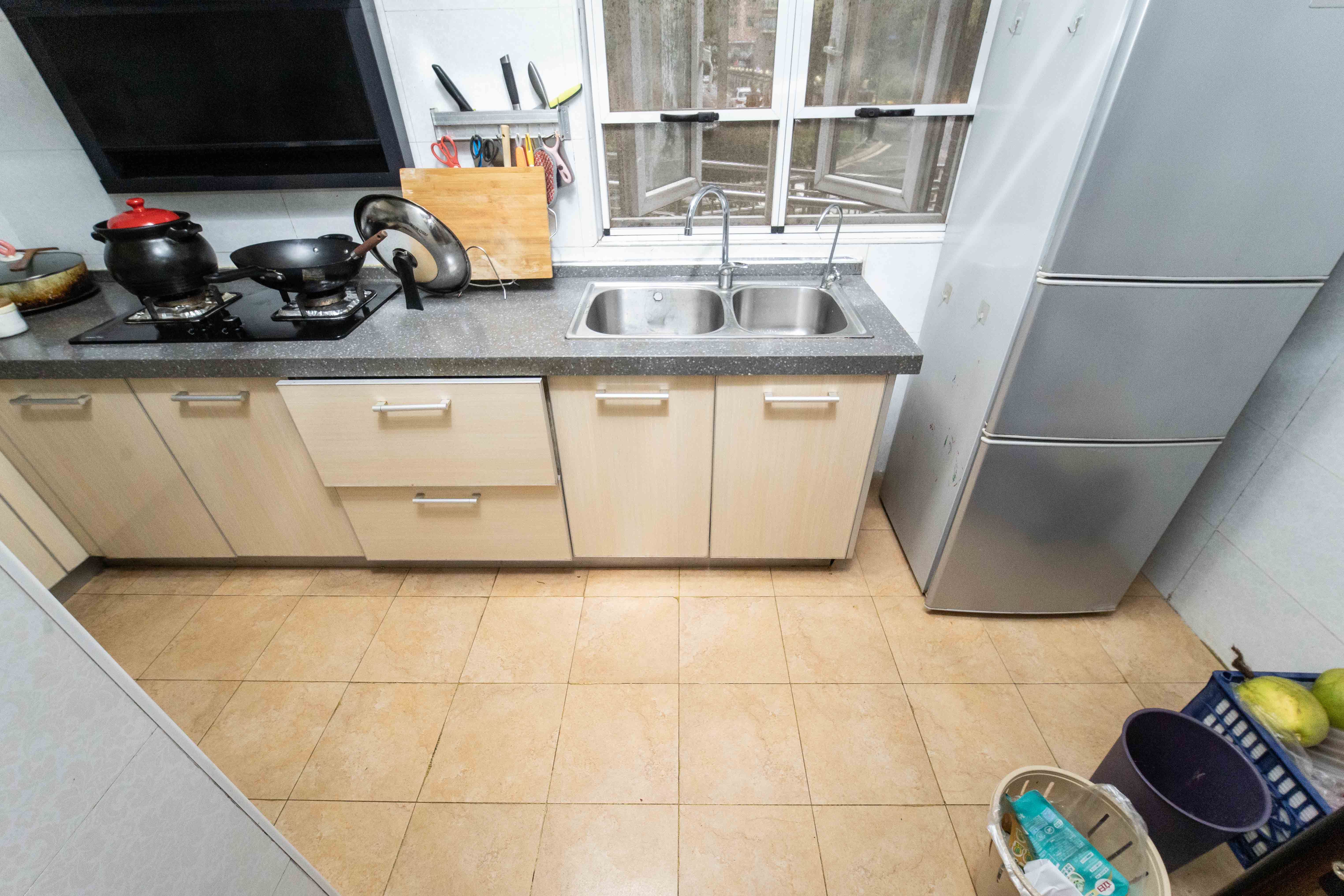 泊爱蓝湾  3室2厅2卫    132.0万厨房