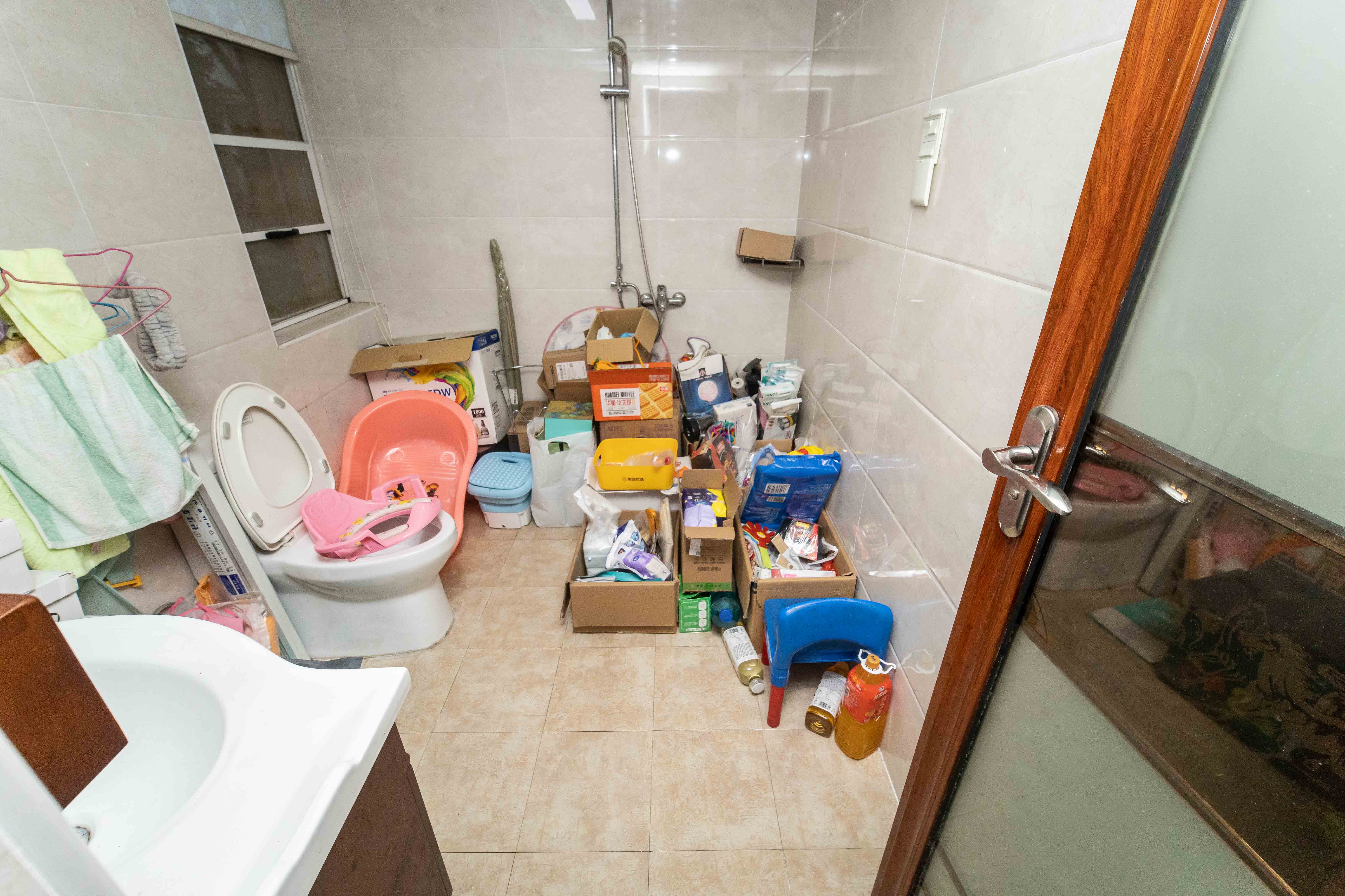 泊爱蓝湾  3室2厅2卫    132.0万卫生间