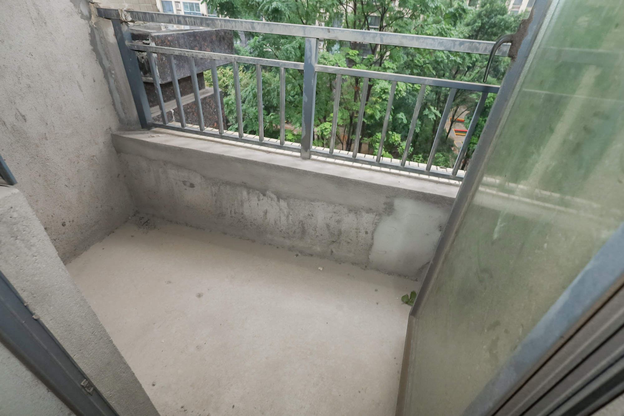 兰亭都荟（璟峰苑）  3室2厅1卫   170.00万阳台