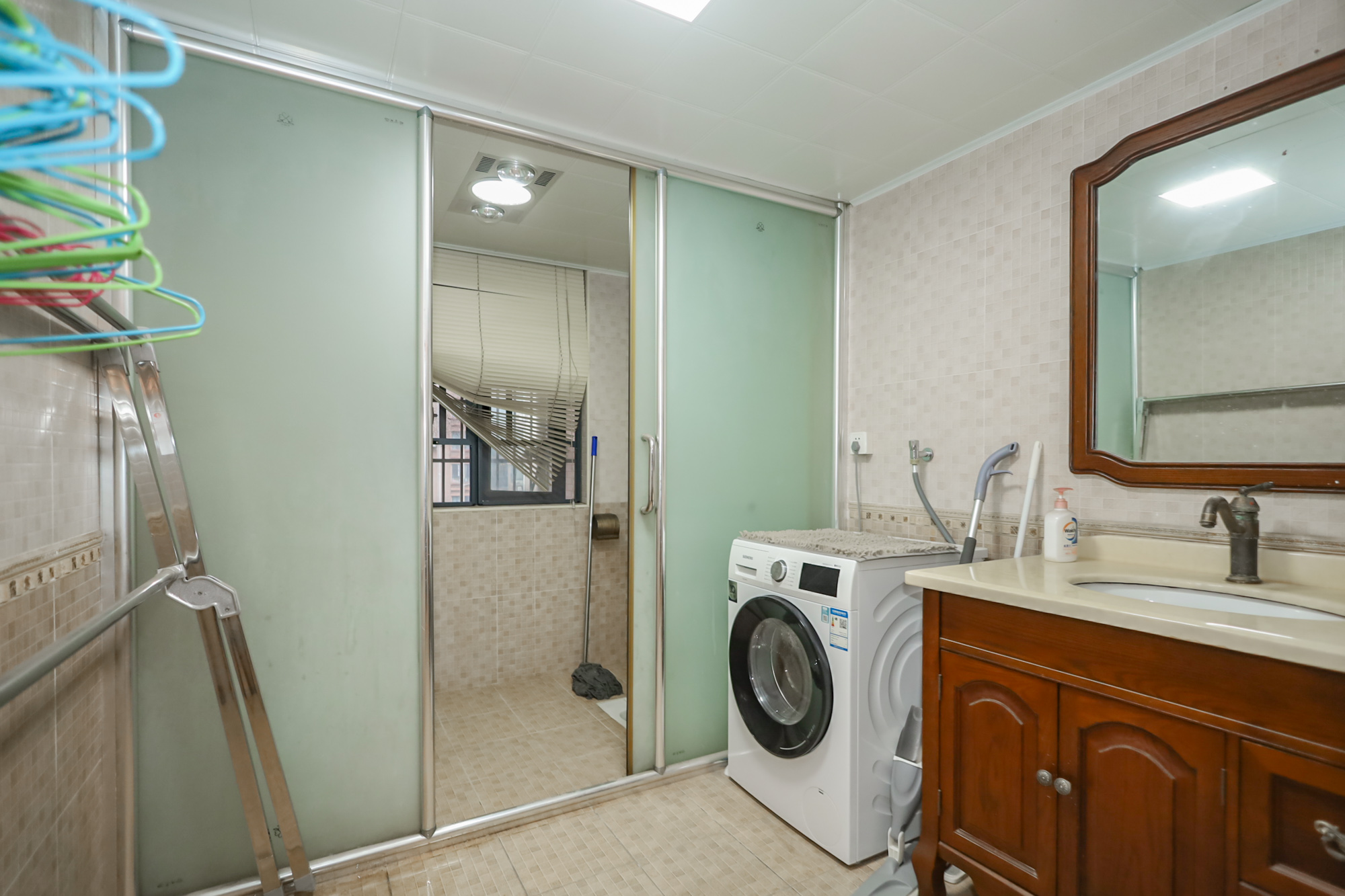 山水誉峰 3室2厅2卫 155.0万 山水誉峰 3室2厅2卫 155.0万卫生间