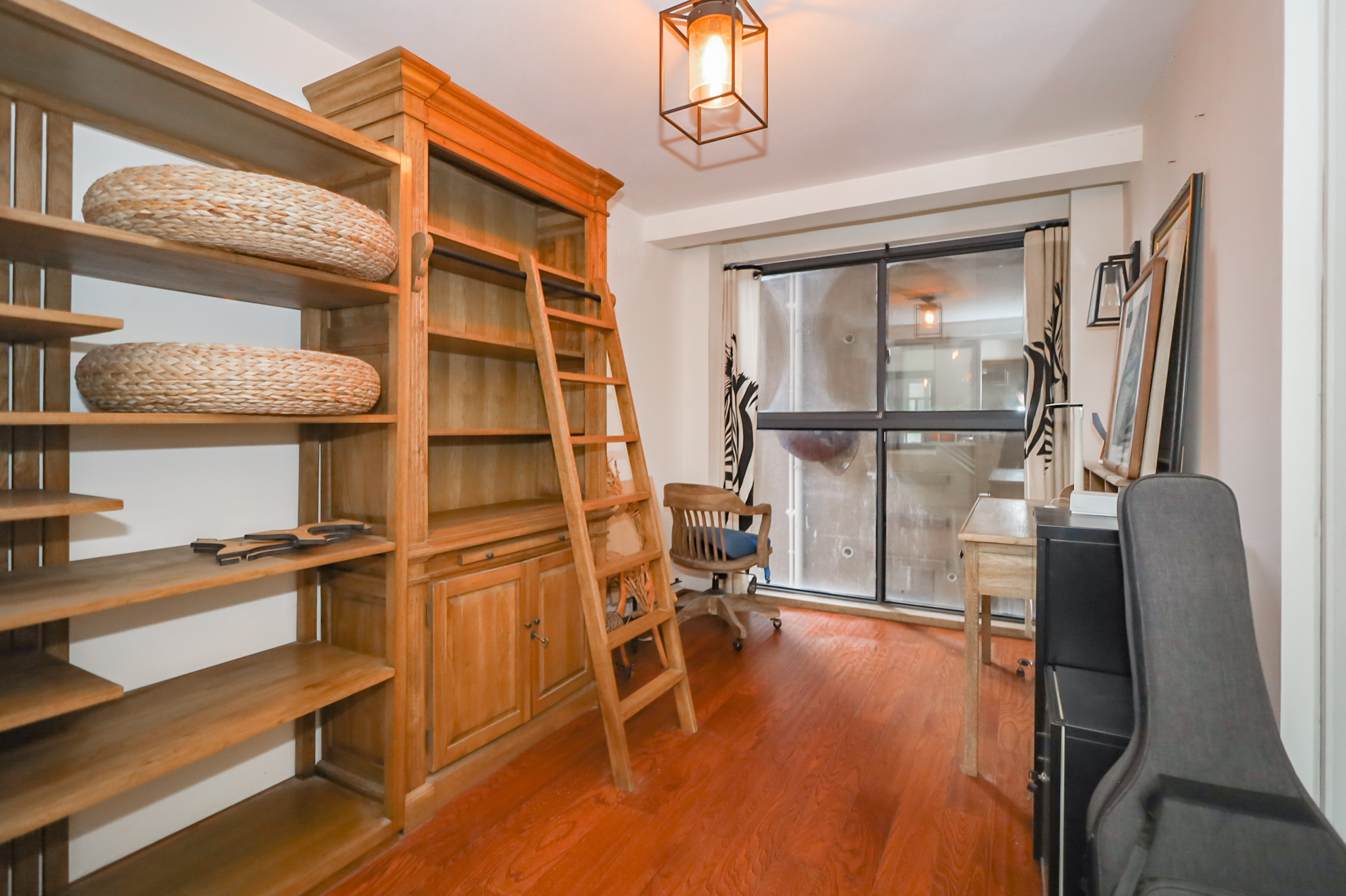 山水誉峰 3室2厅2卫 155.0万 山水誉峰 3室2厅2卫 155.0万卧室